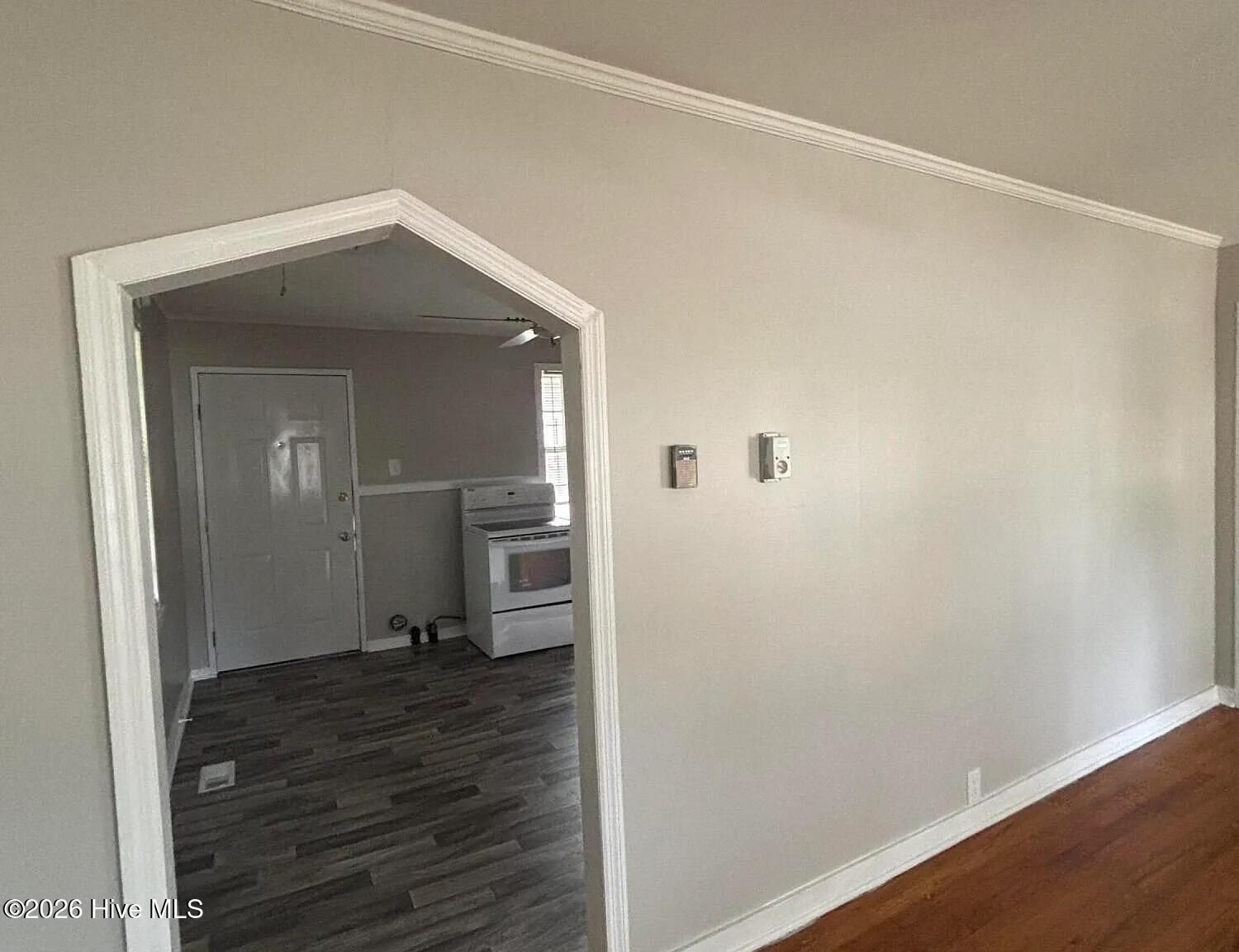2820 Anne Street Property Photo 4