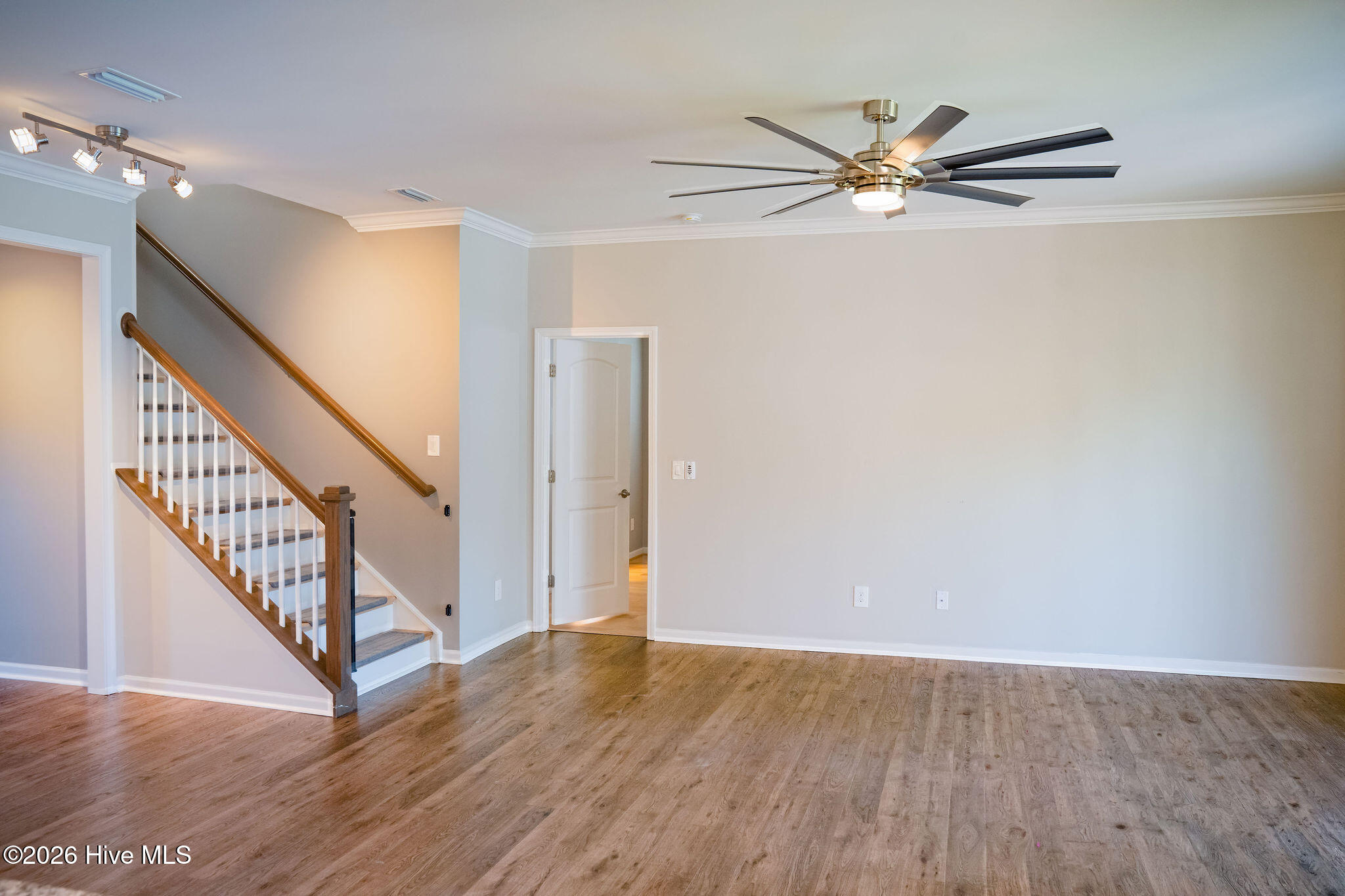 4058 Druids Glen Drive Property Photo 14