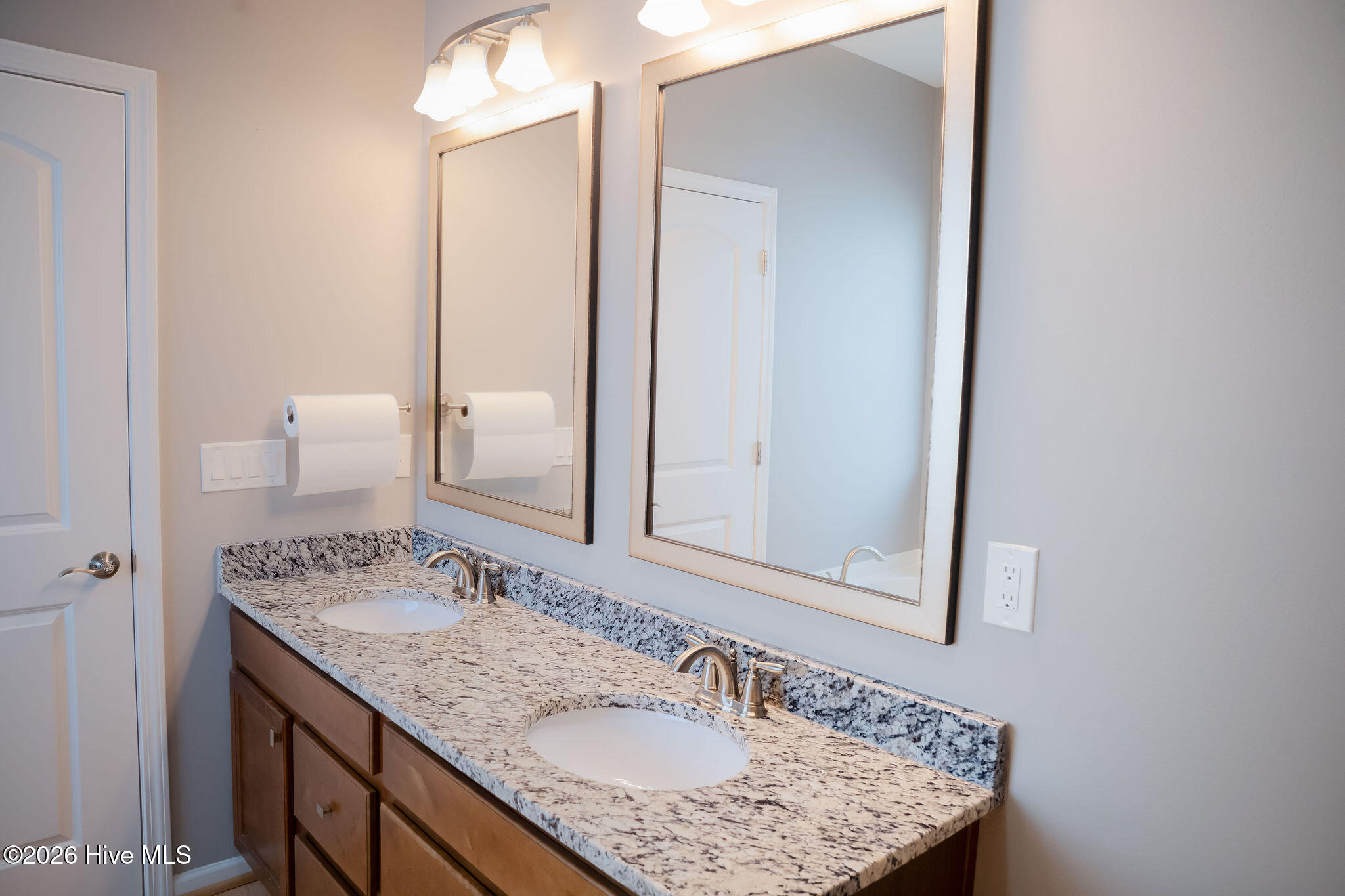 4058 Druids Glen Drive Property Photo 19