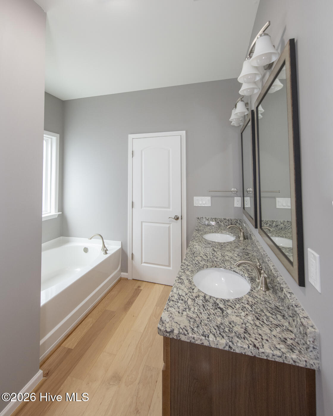 4058 Druids Glen Drive Property Photo 24