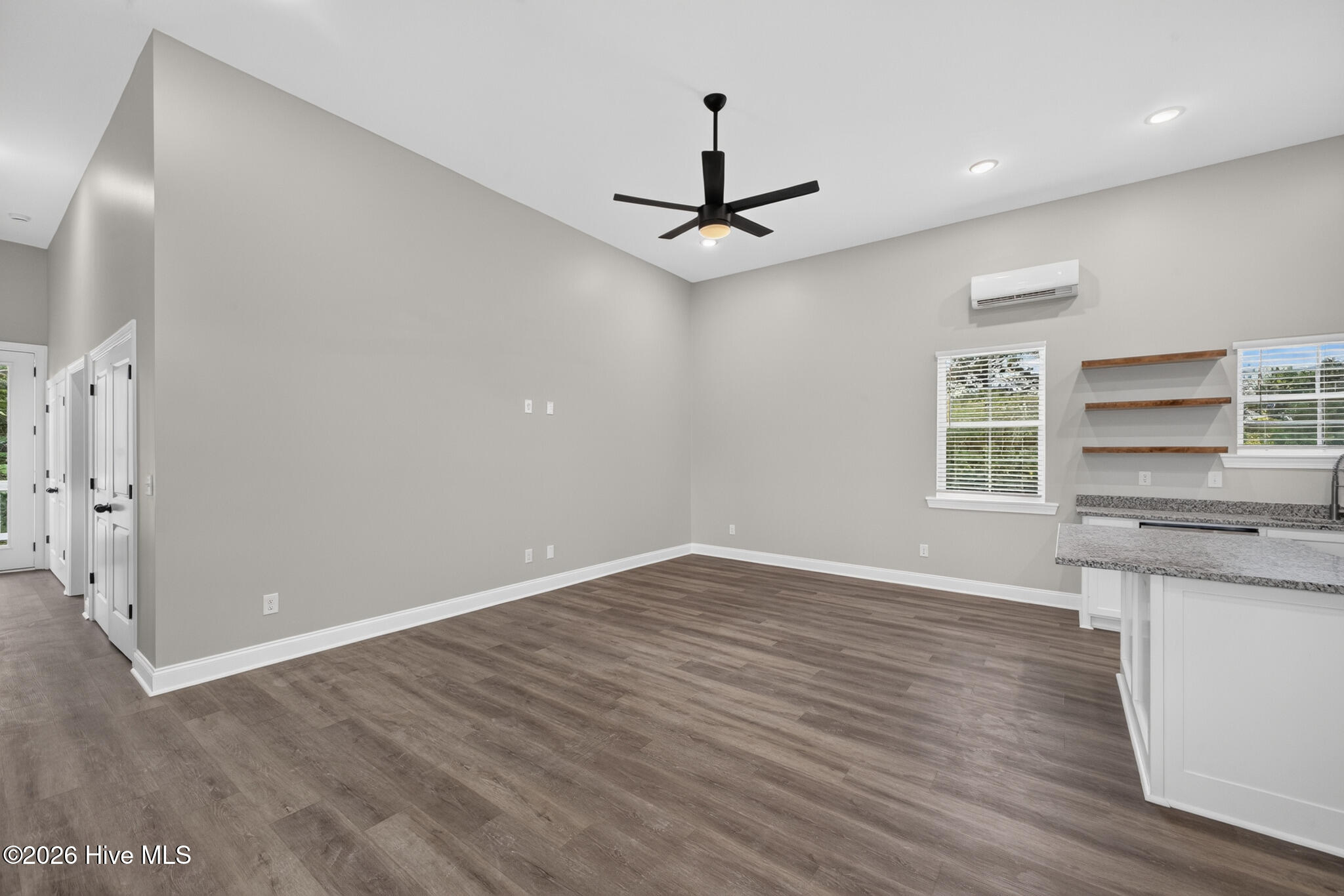 517 Dupont Street Apt B Property Photo 3