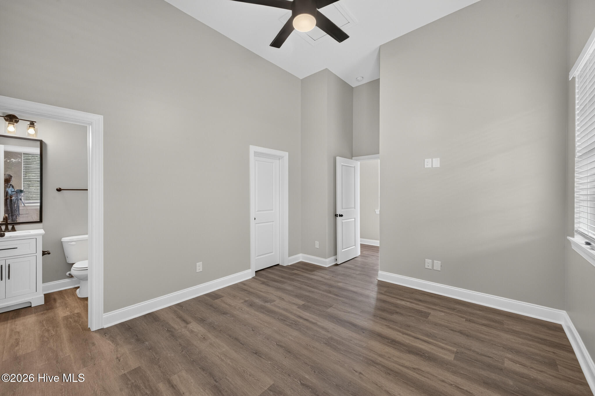 517 Dupont Street Apt B Property Photo 15
