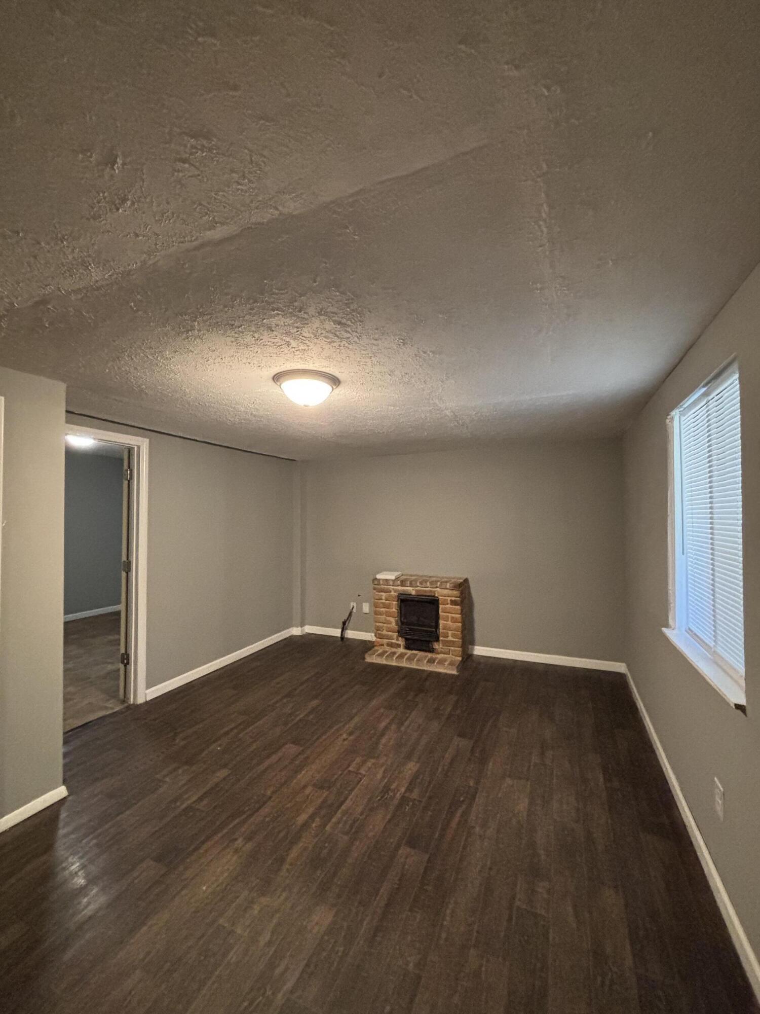 411 Artmus Street Property Photo 7