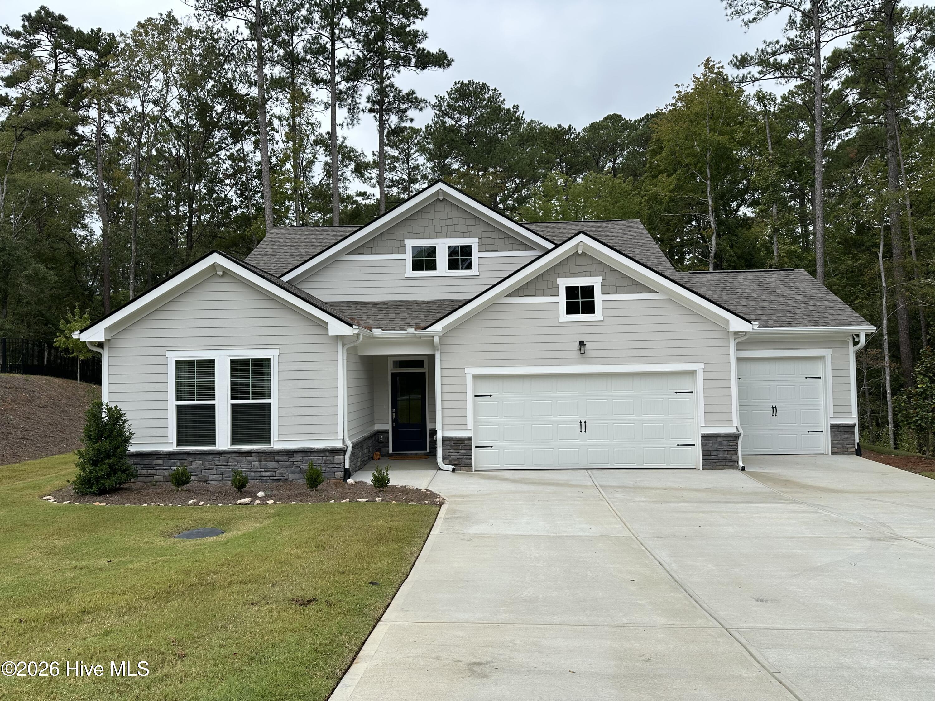 204 Dixie Court Property Photo 1