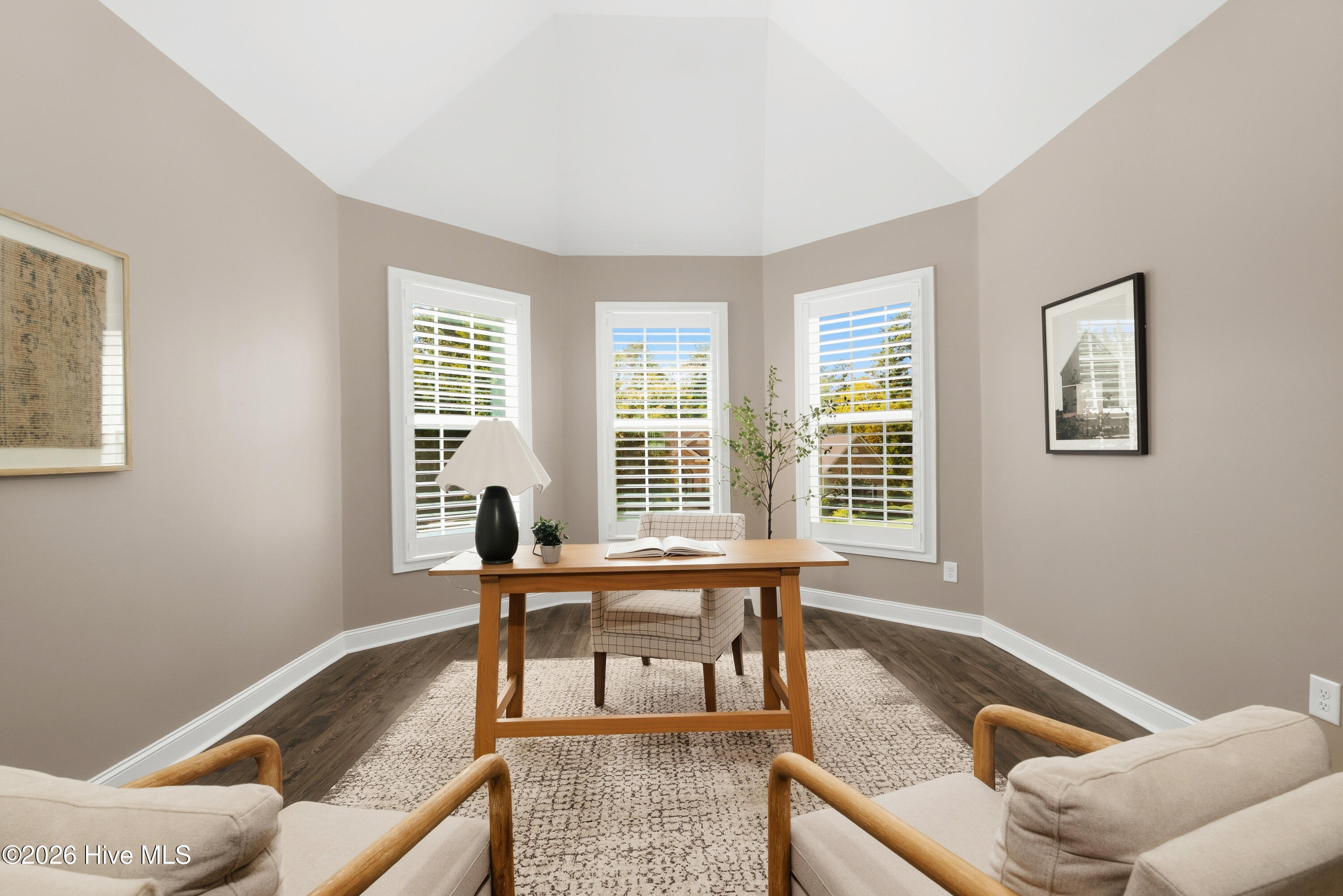 505 Schoolhouse Lane Property Photo 8