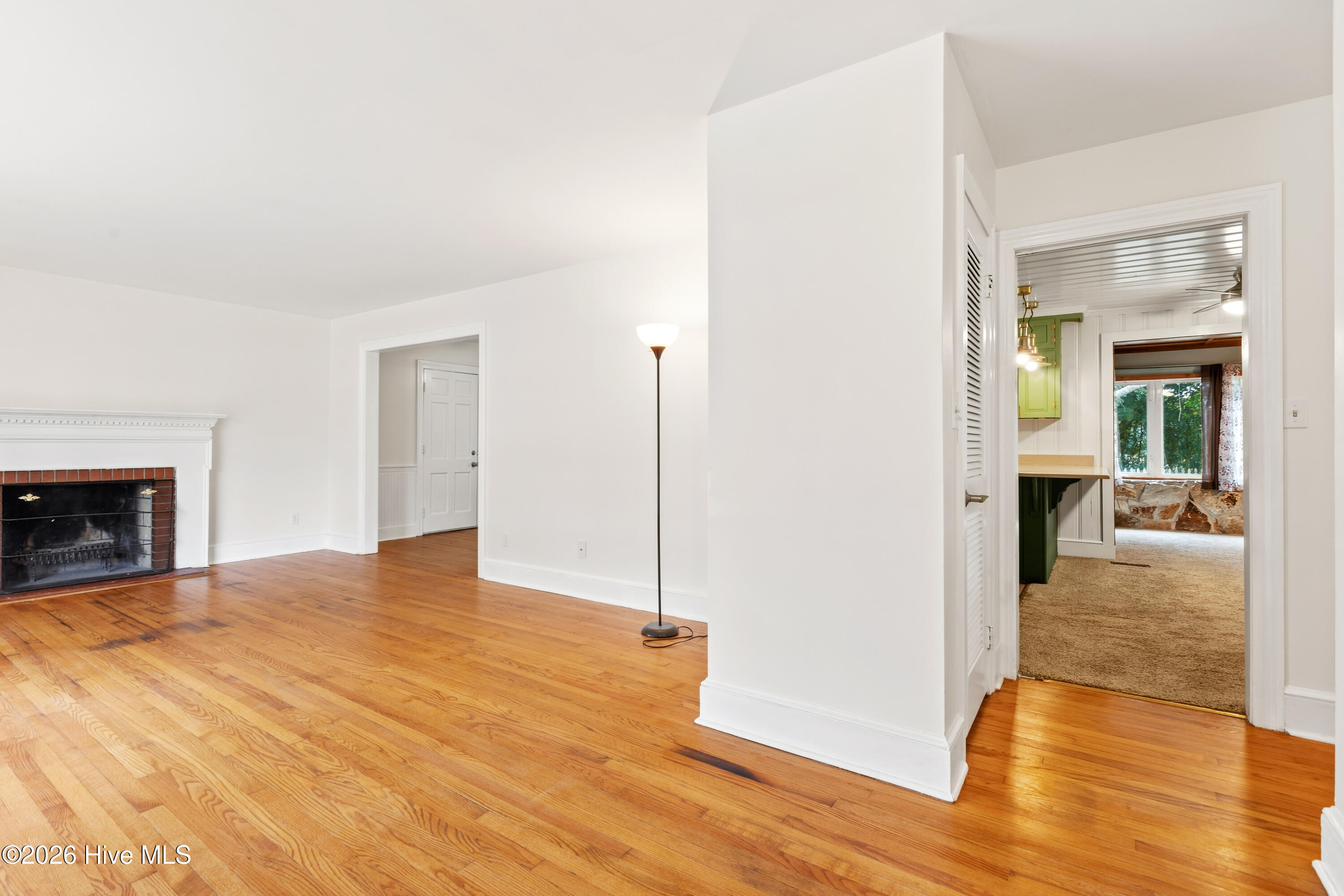 1610 Crescent Drive Property Photo 10