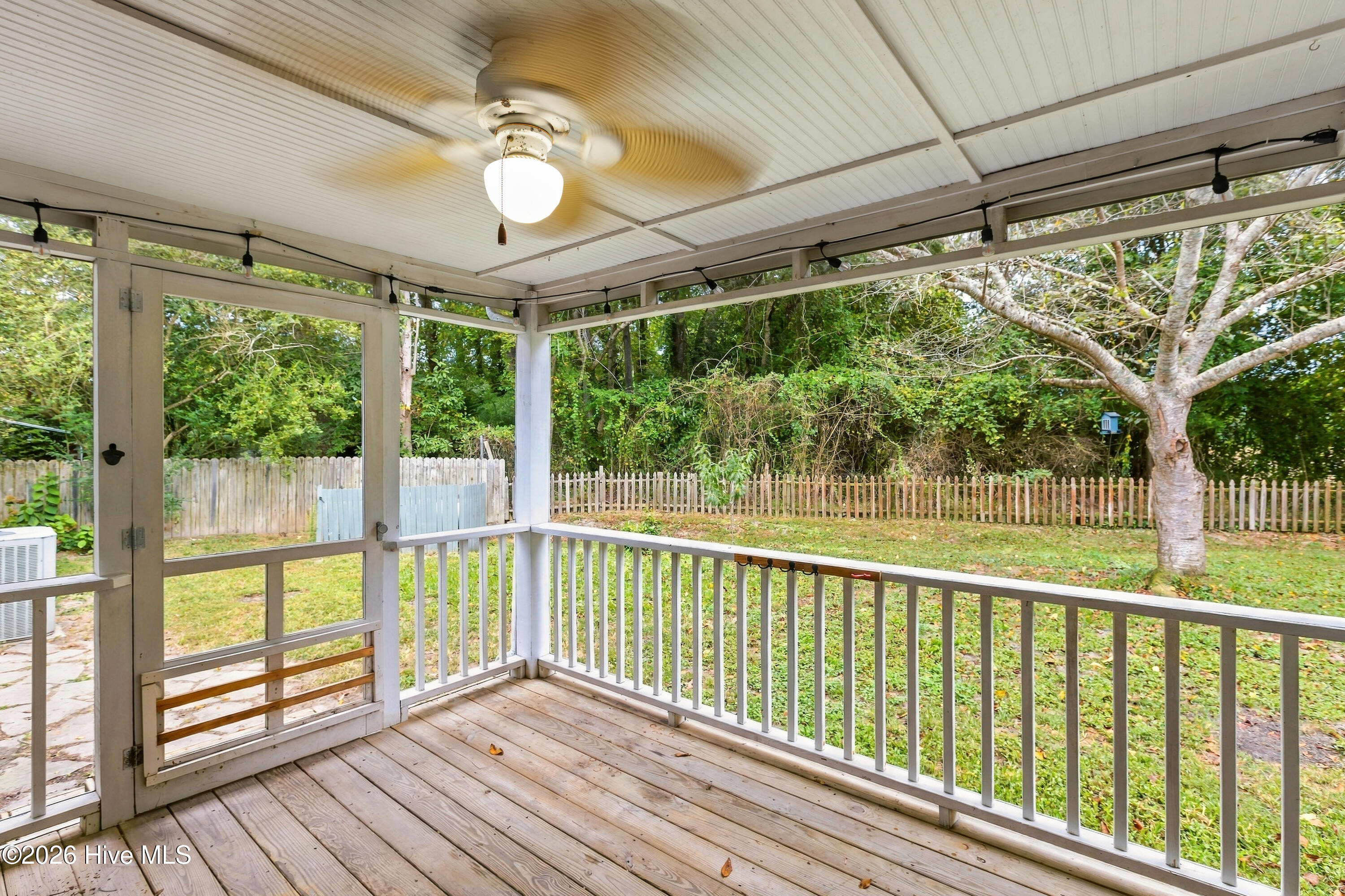 1610 Crescent Drive Property Photo 39