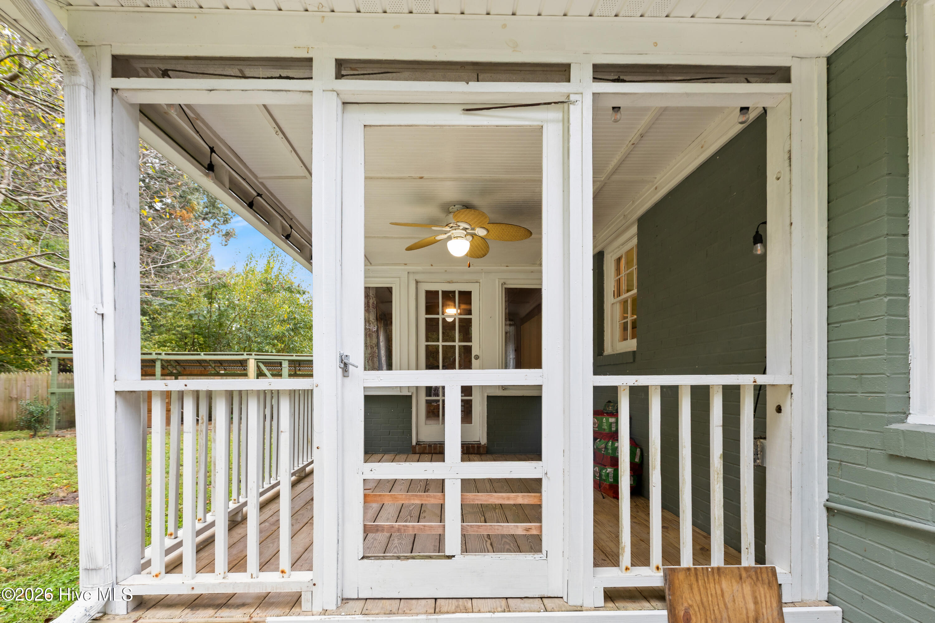 1610 Crescent Drive Property Photo 42