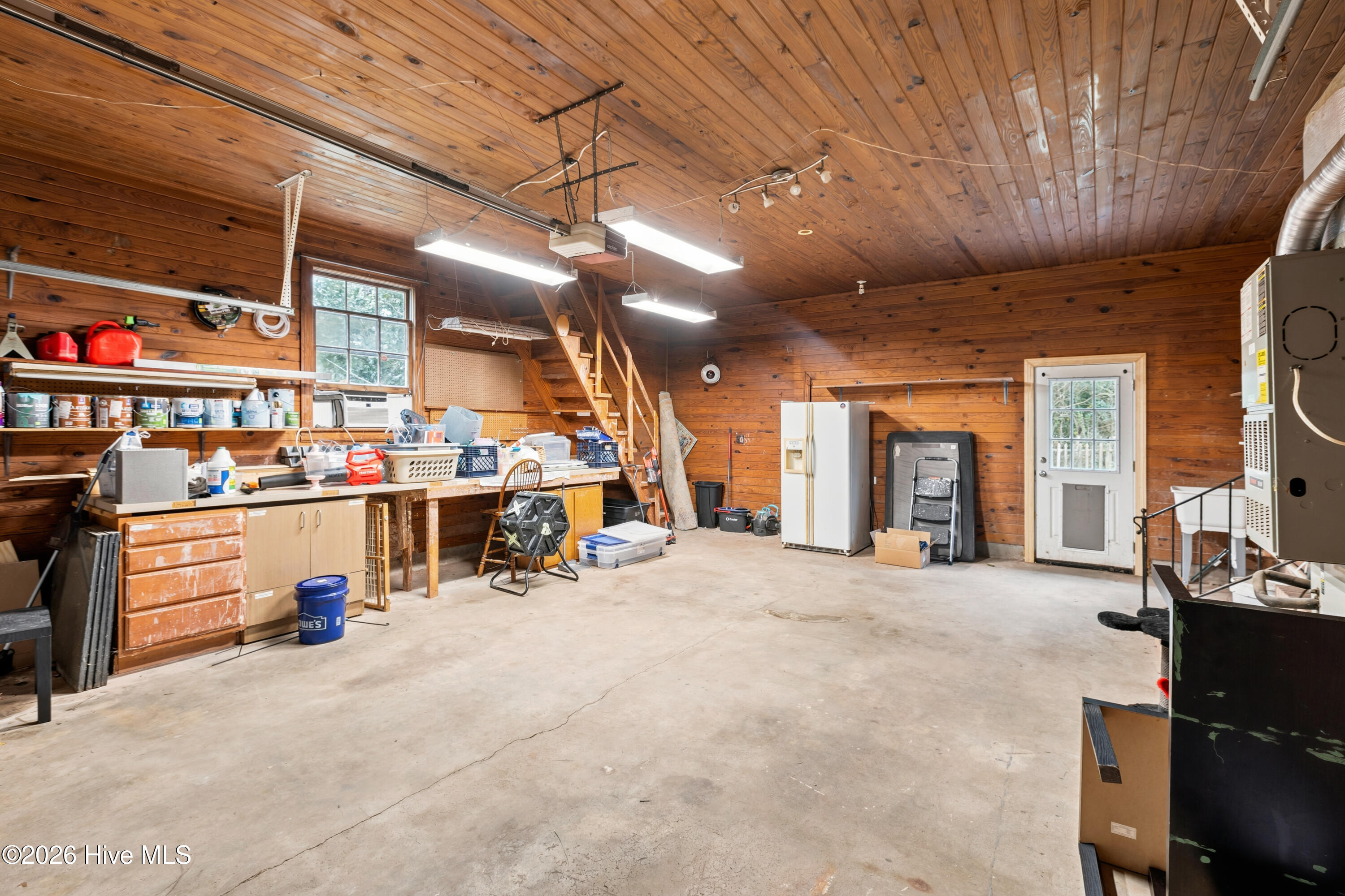 1610 Crescent Drive Property Photo 47