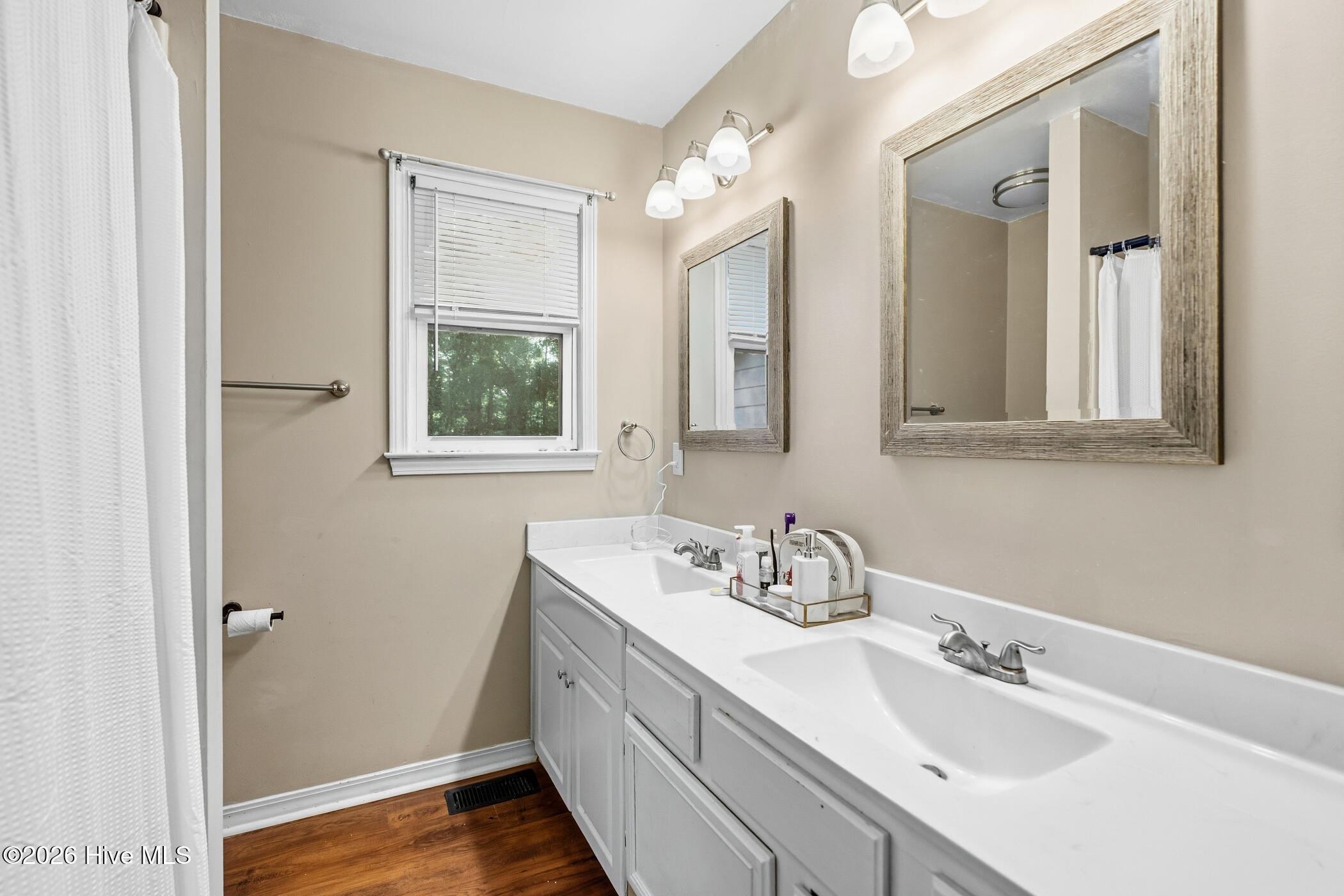 121 E Eason Drive Property Photo 17