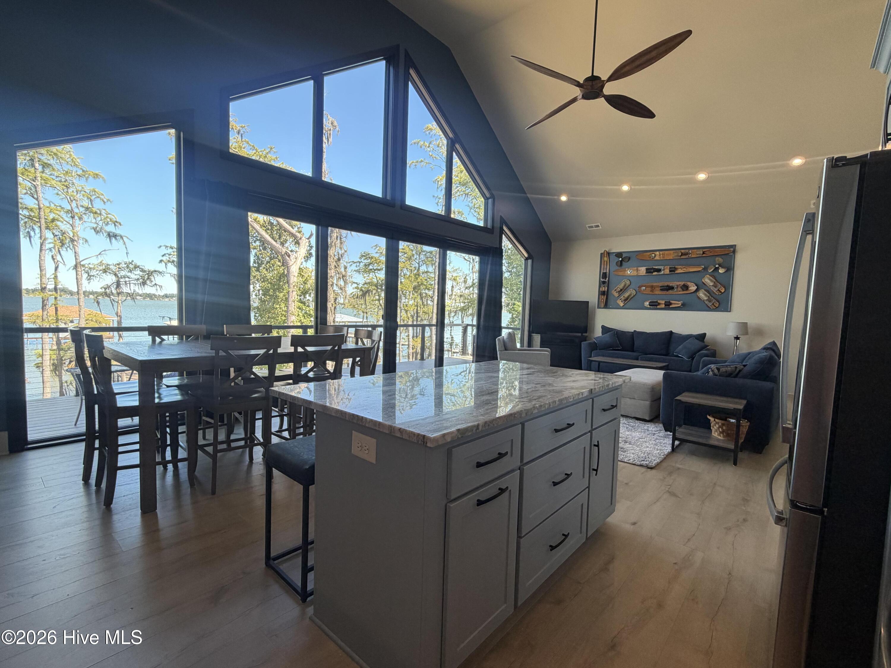 56 Sunrise Cove Property Photo 5
