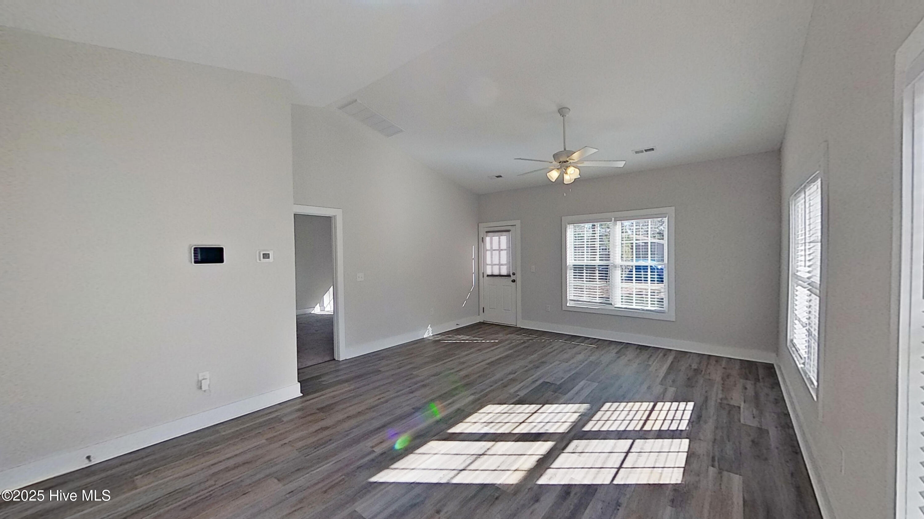 346 Dwight Street Property Photo 4