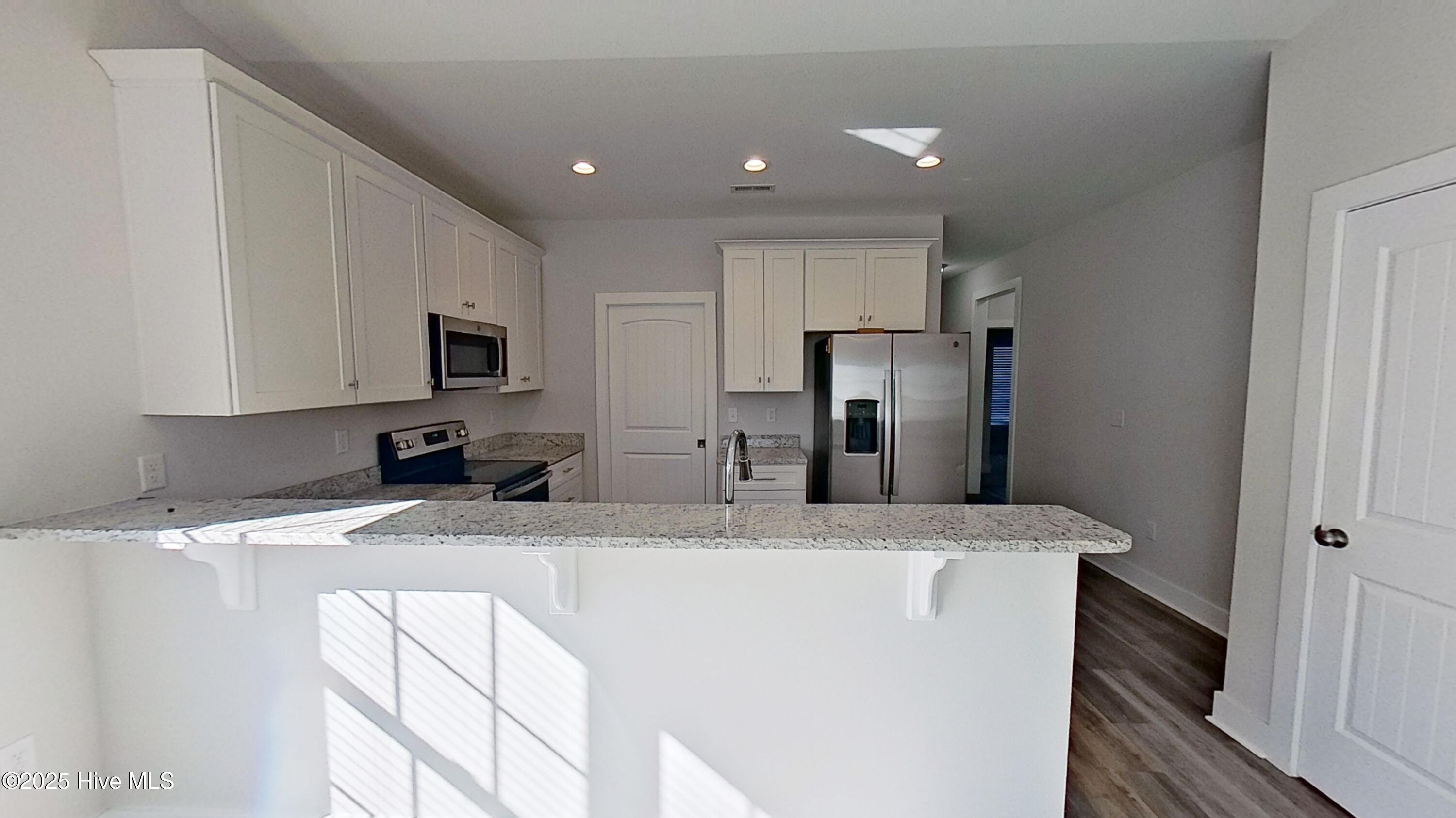 346 Dwight Street Property Photo 6