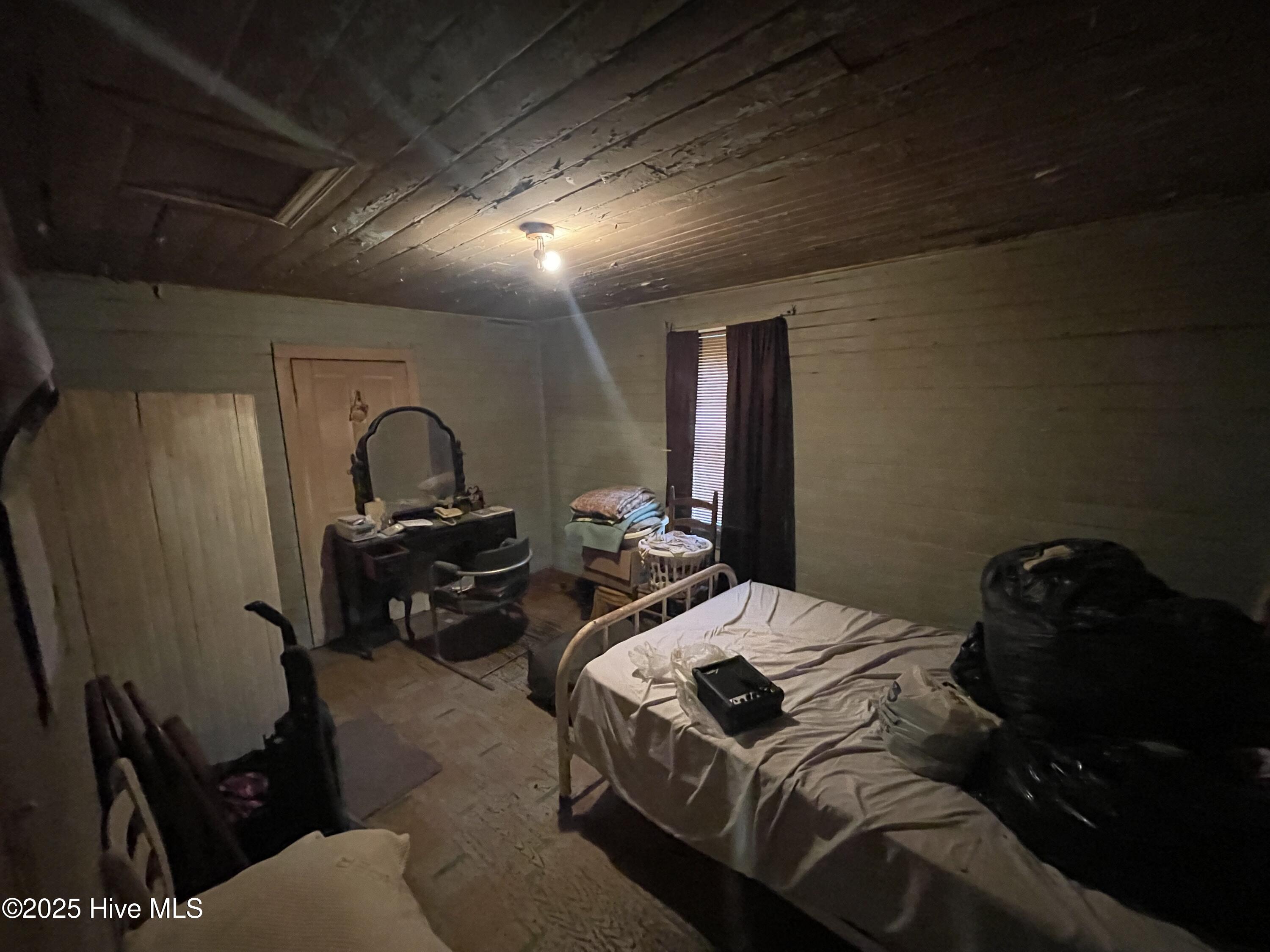 416 Catherine Street Property Photo 7