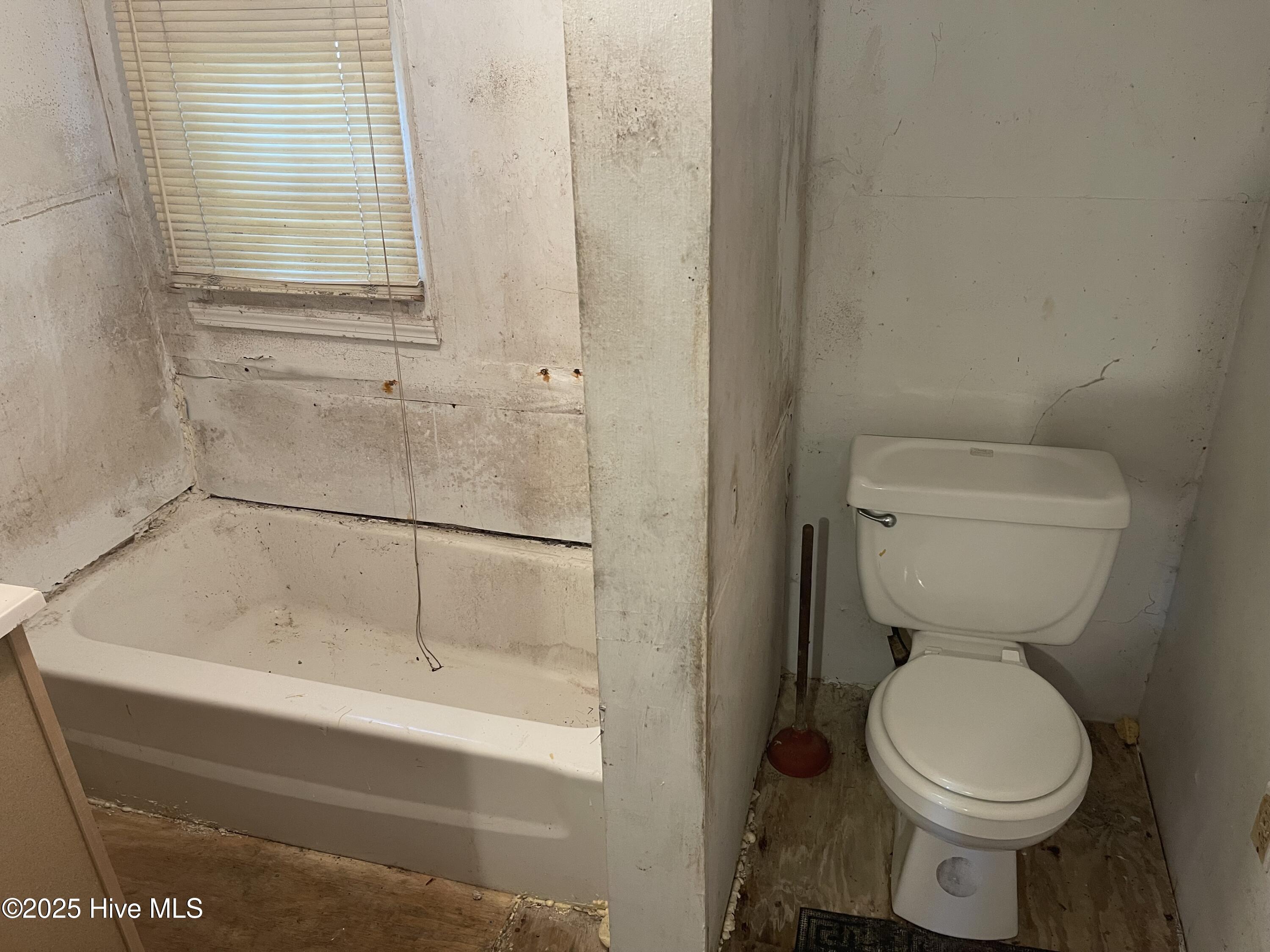 416 Catherine Street Property Photo 10