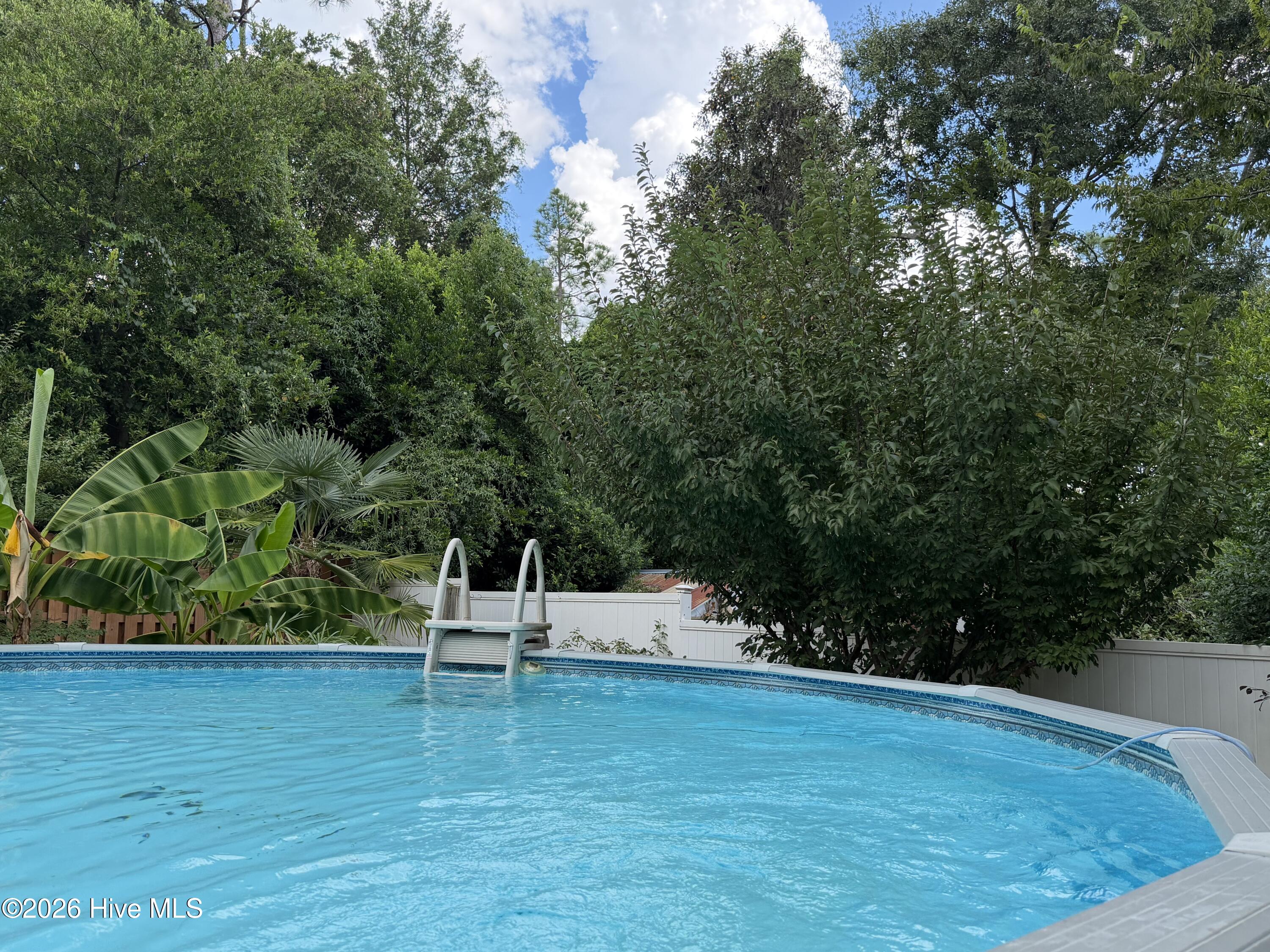 3215 Colonial Drive Property Photo 6