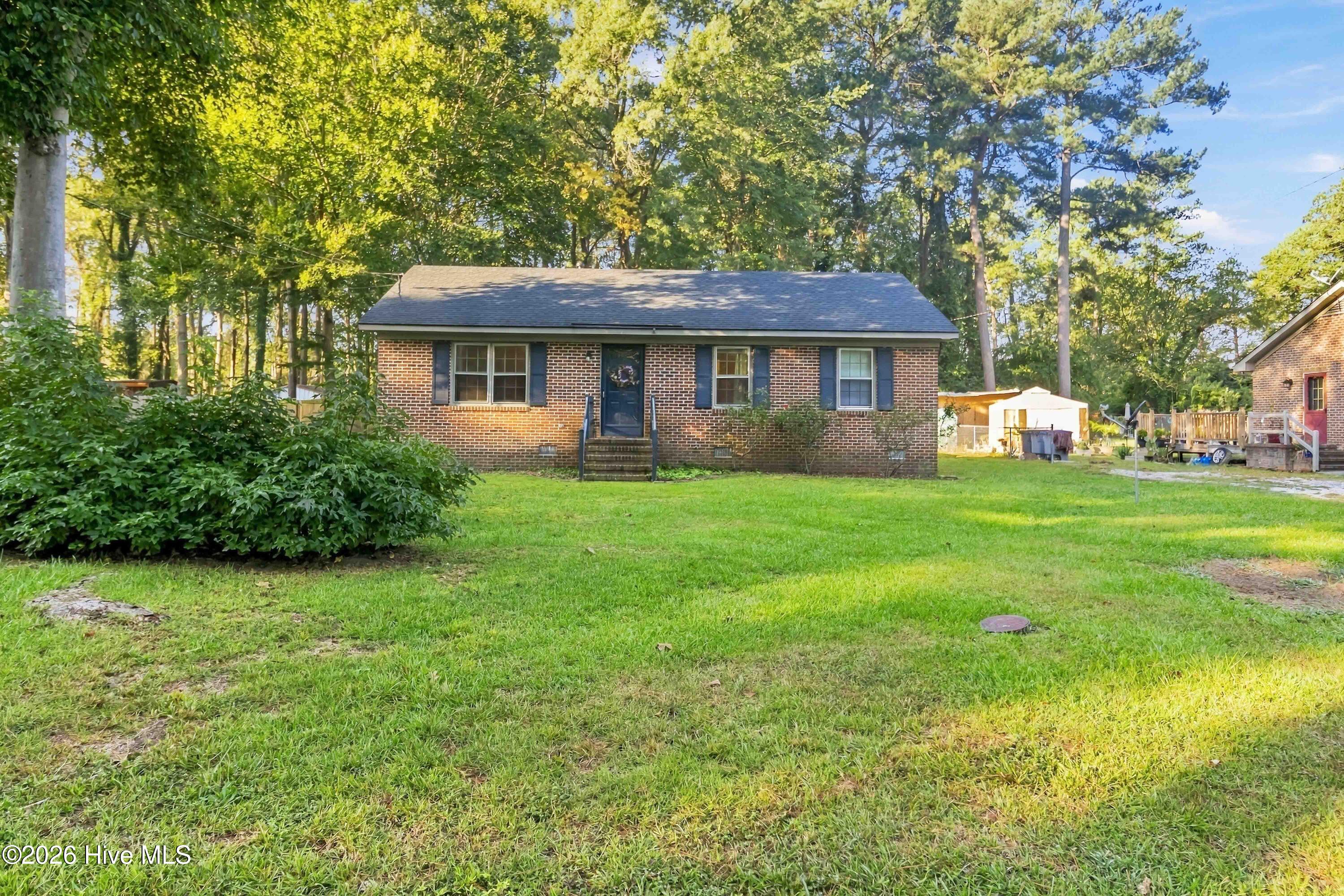816 Evergreen Road Property Photo 3