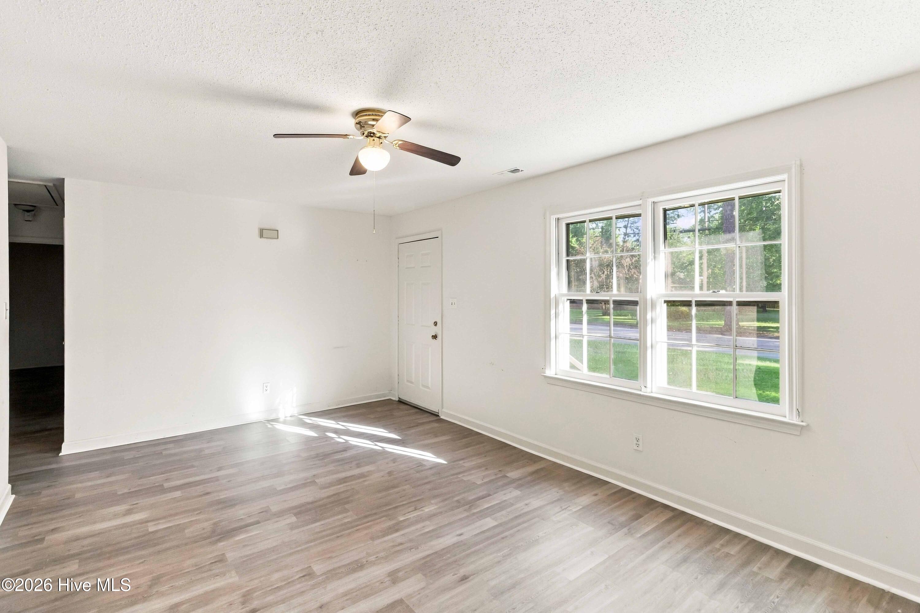 816 Evergreen Road Property Photo 5