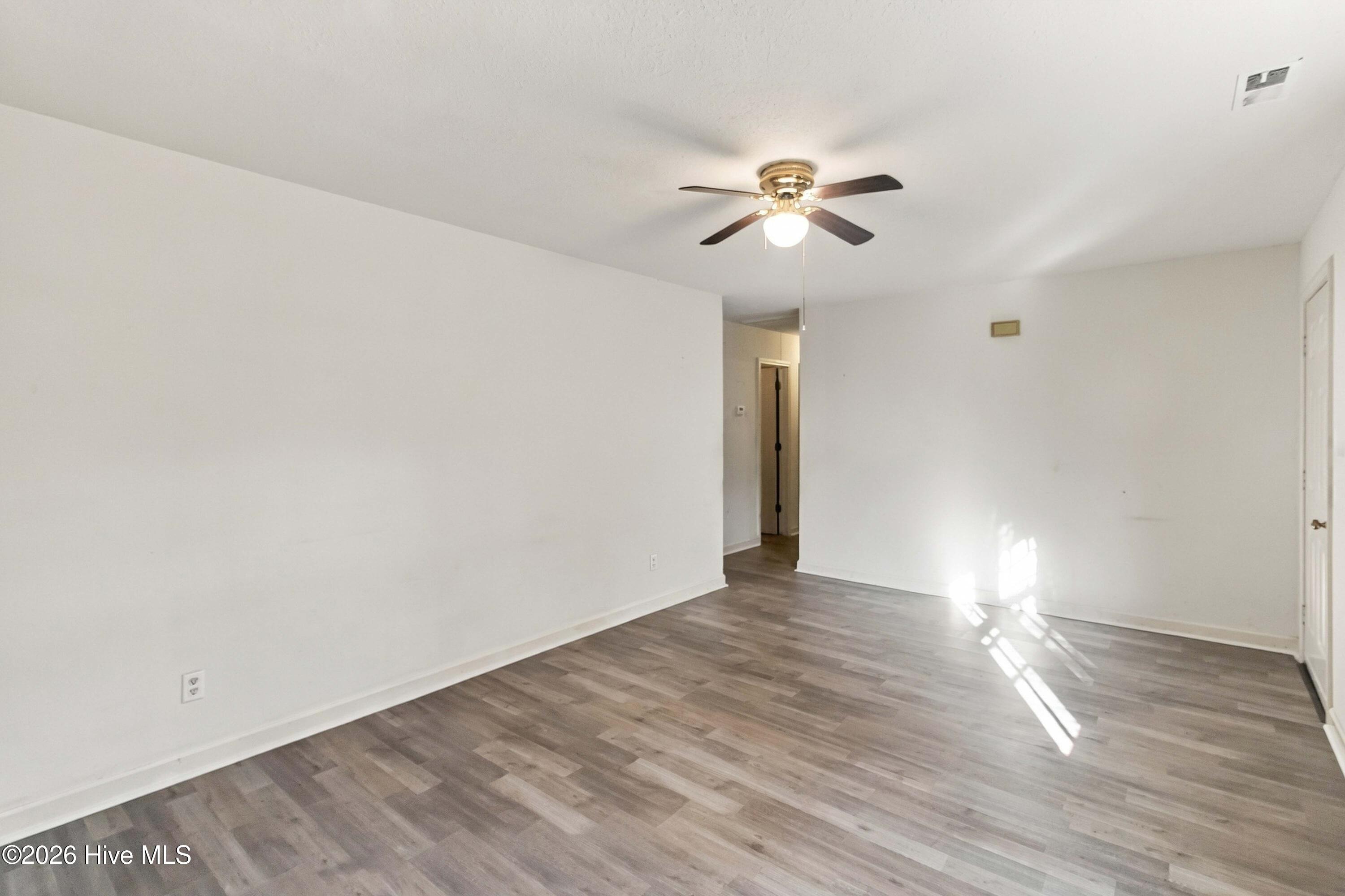 816 Evergreen Road Property Photo 6