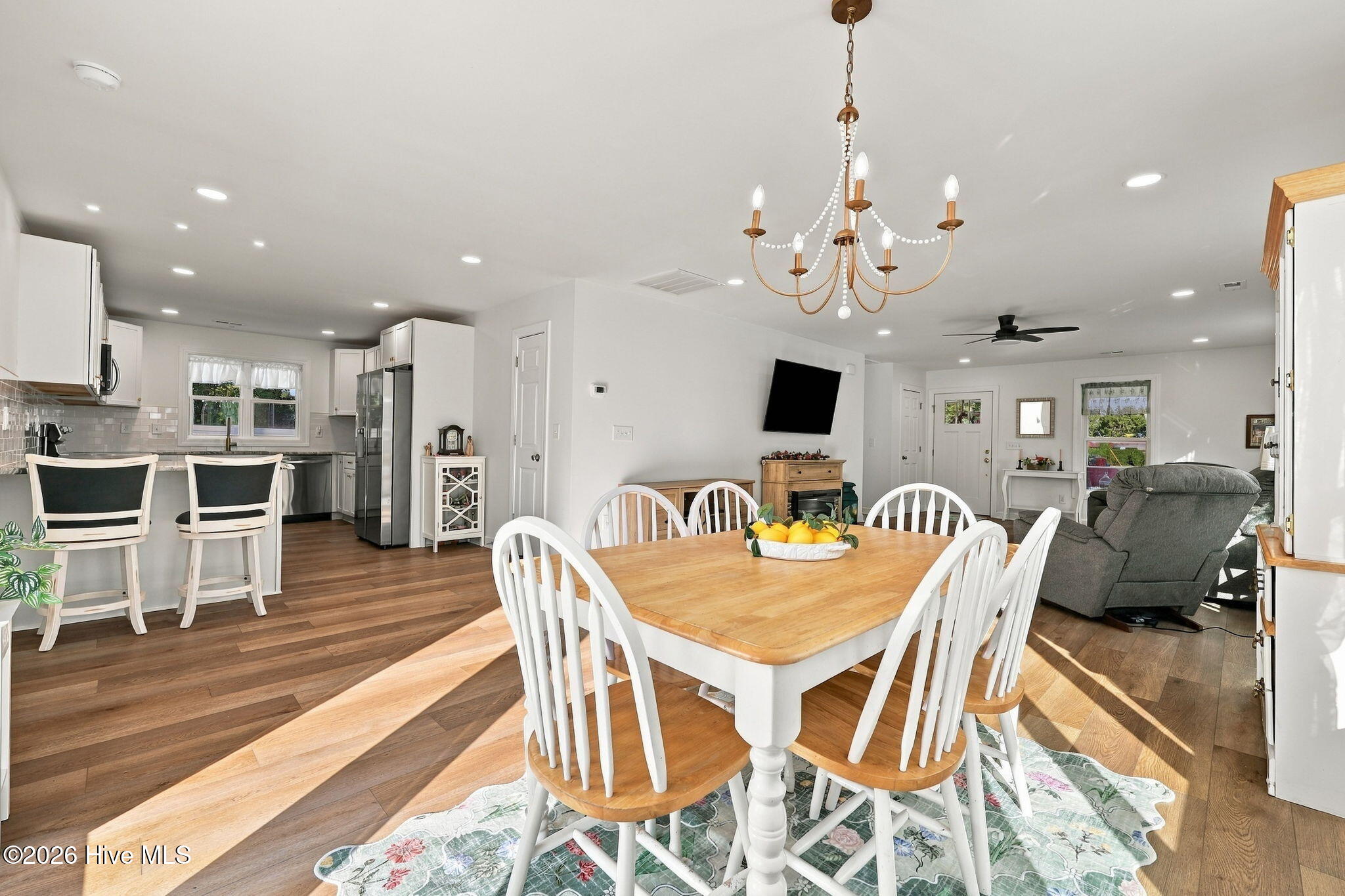 1874 Slatestone Road Property Photo 7