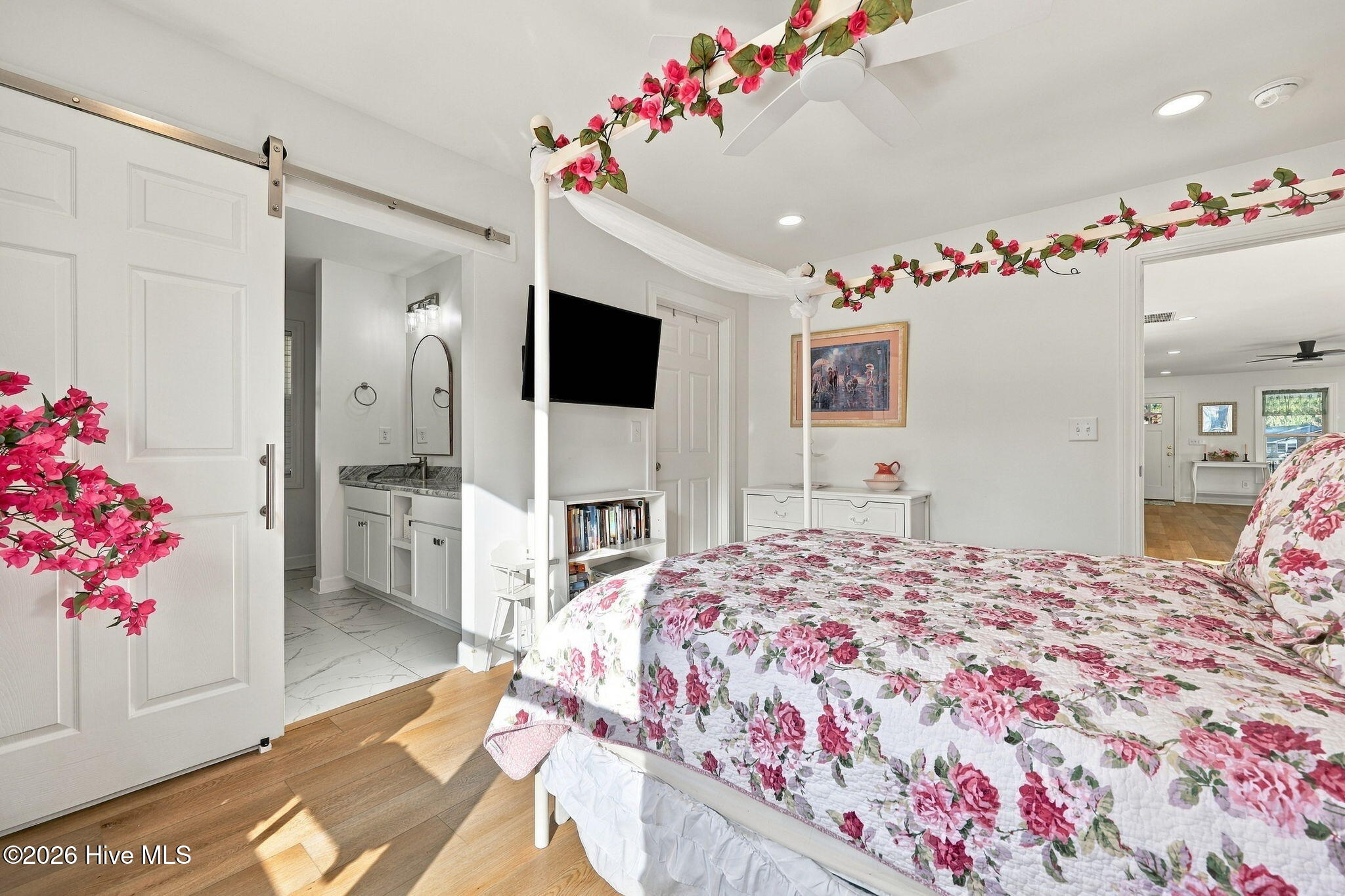 1874 Slatestone Road Property Photo 14