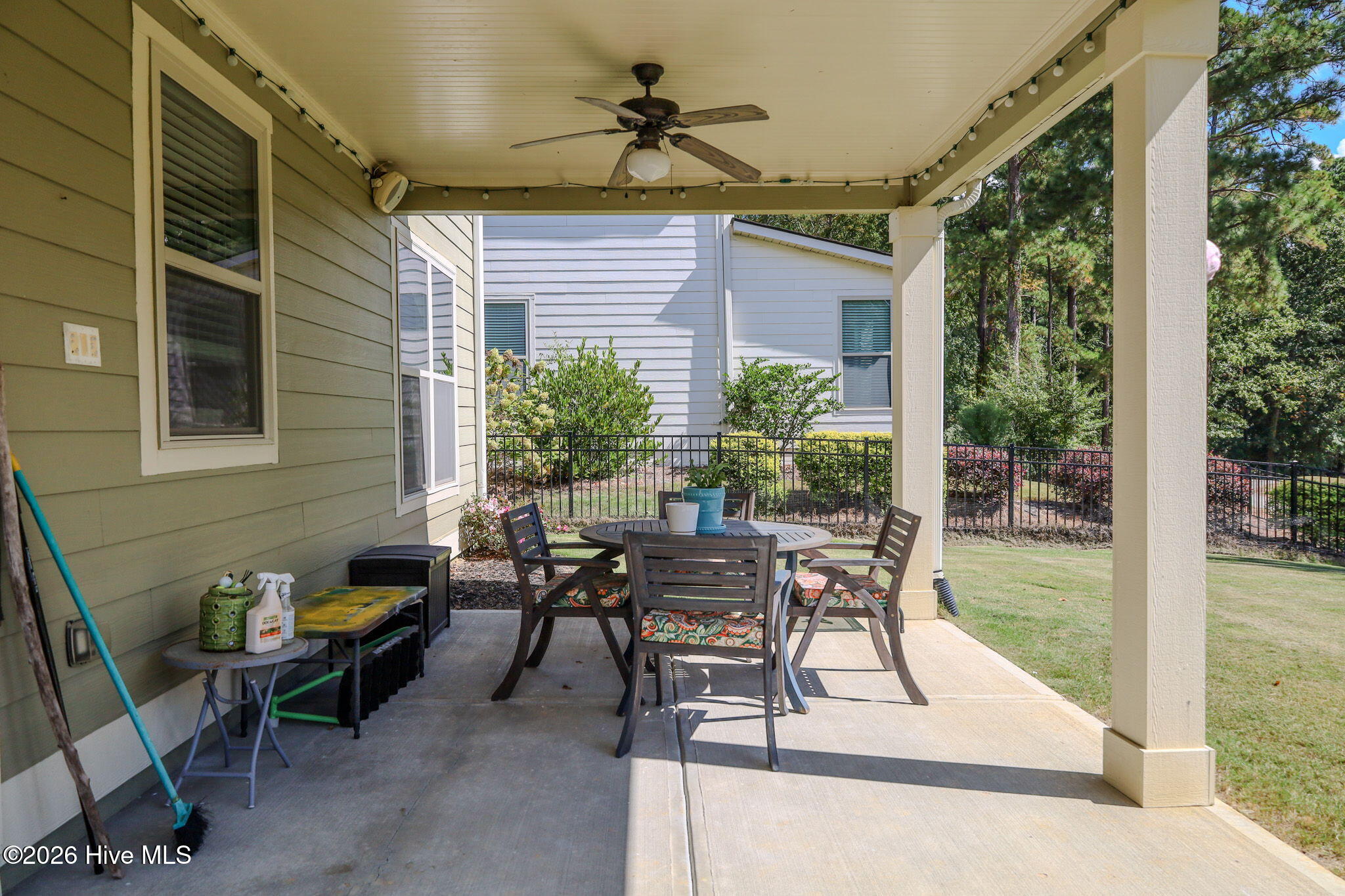 5637 Sunbury Loop Property Photo 2