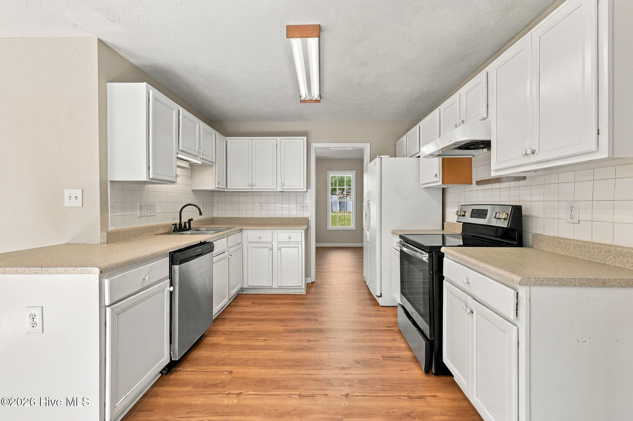 5033 Miranda Drive Property Photo 12