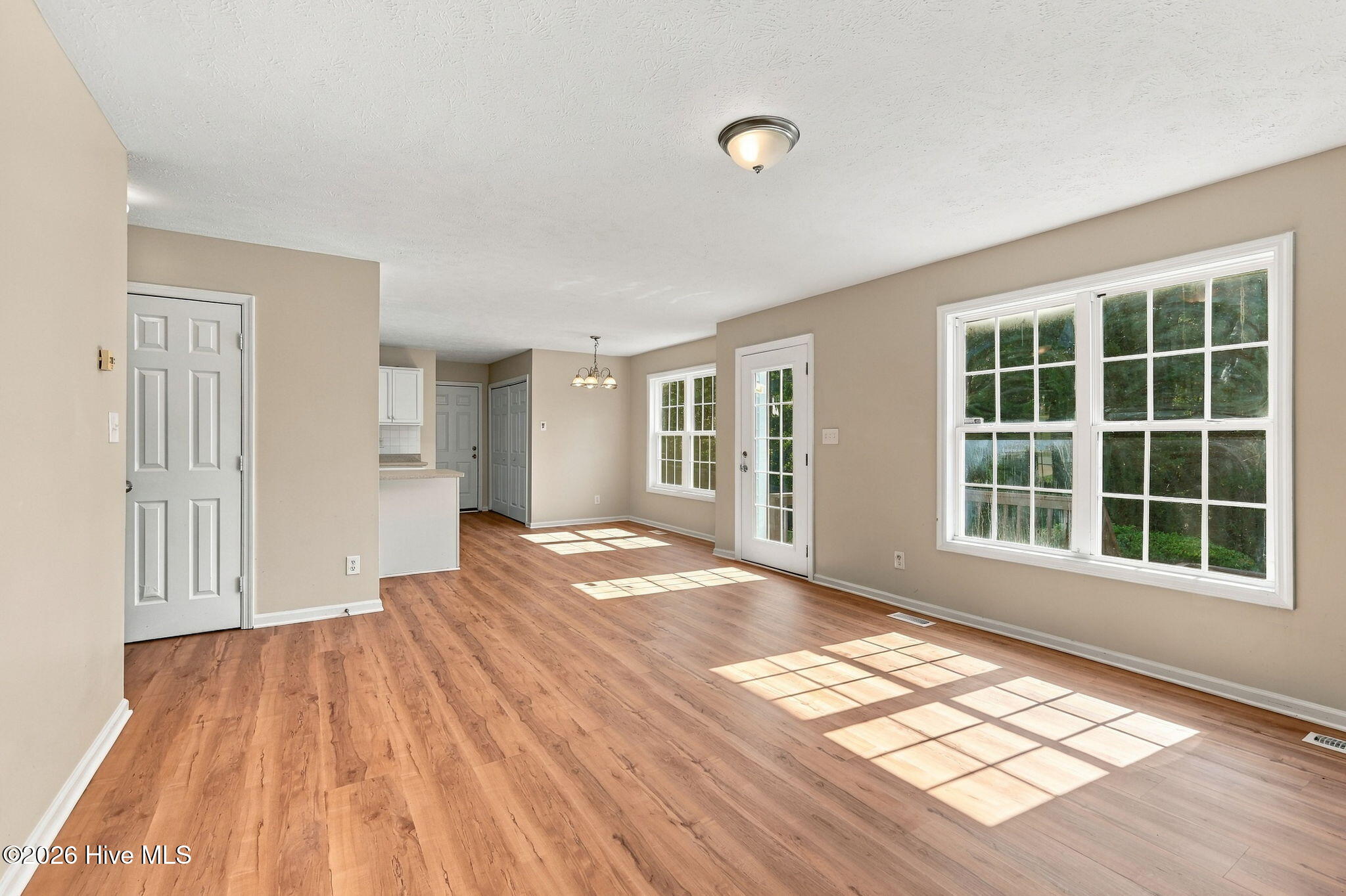 5033 Miranda Drive Property Photo 18