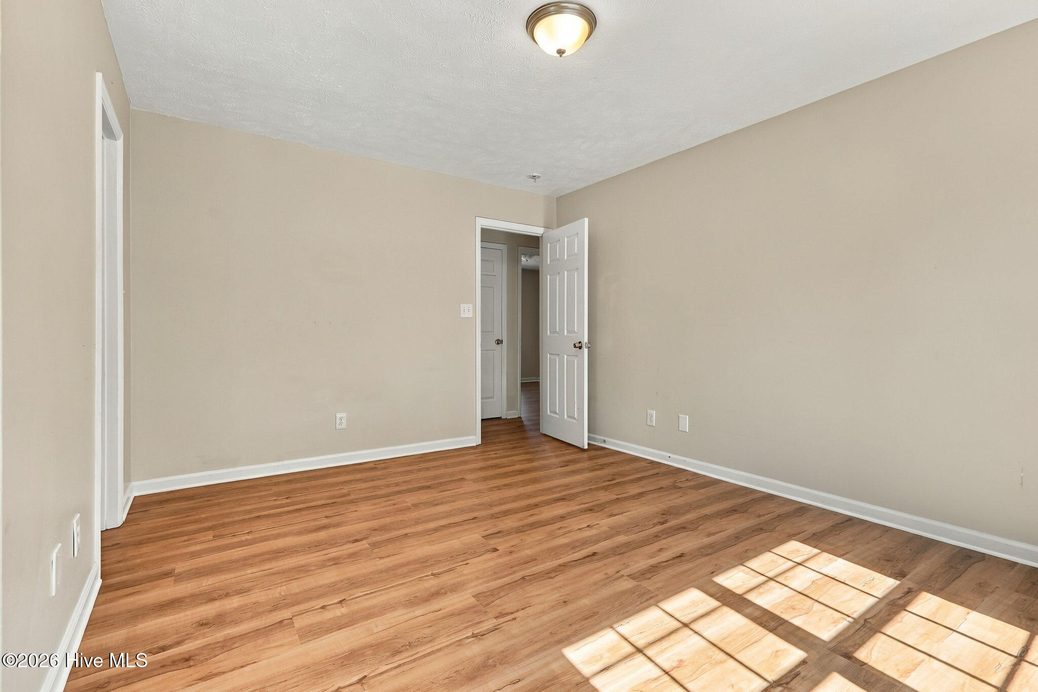 5033 Miranda Drive Property Photo 24