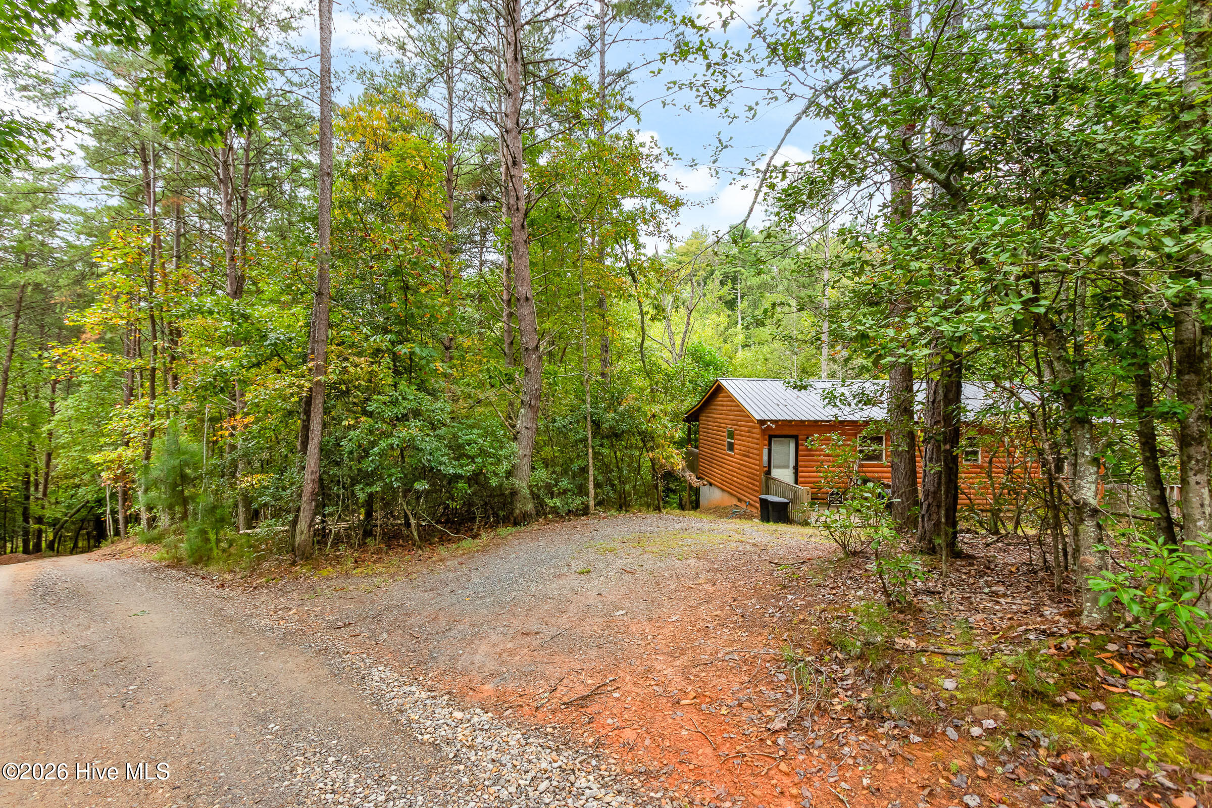 215 Quail Drive Property Photo 1