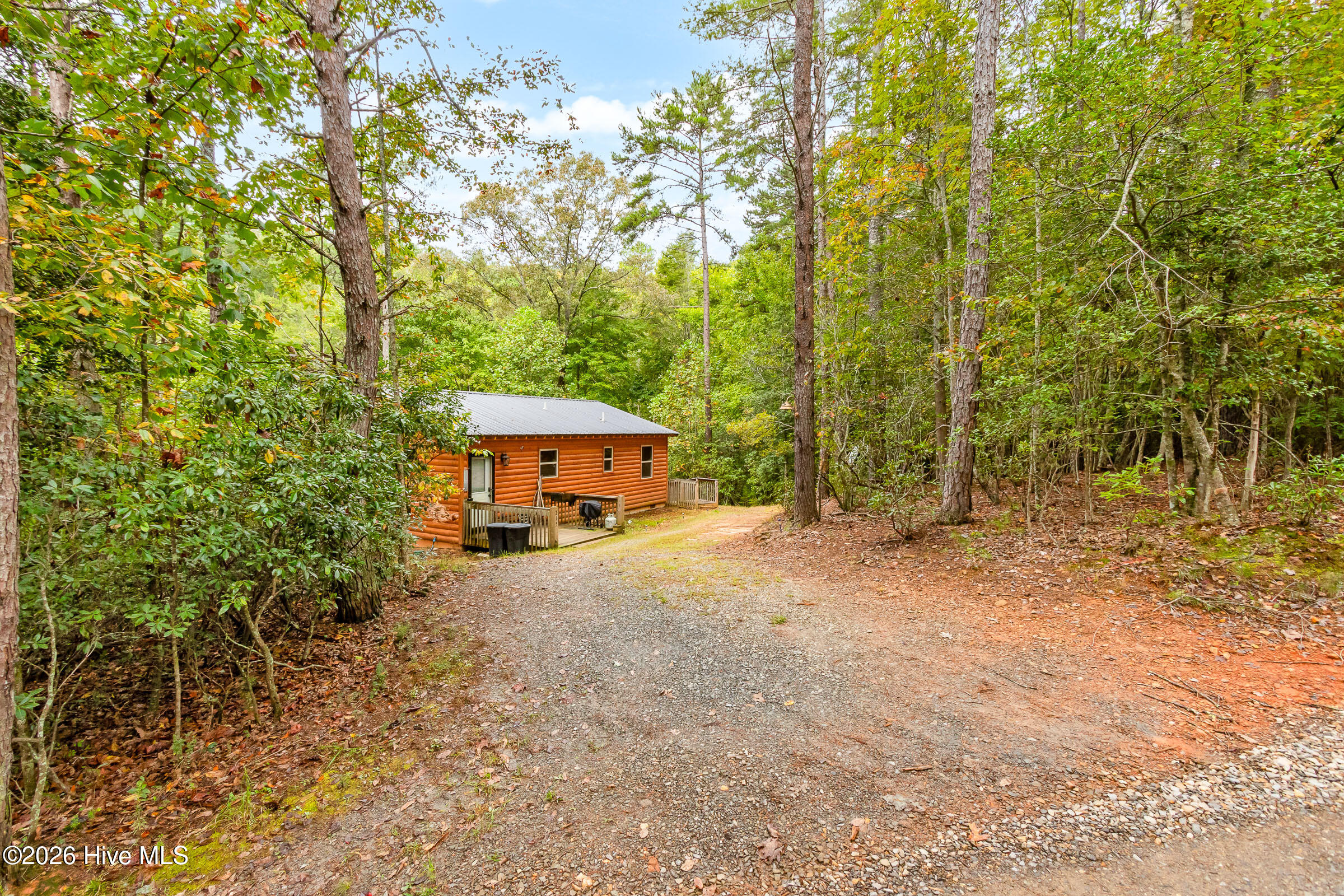 215 Quail Drive Property Photo 3