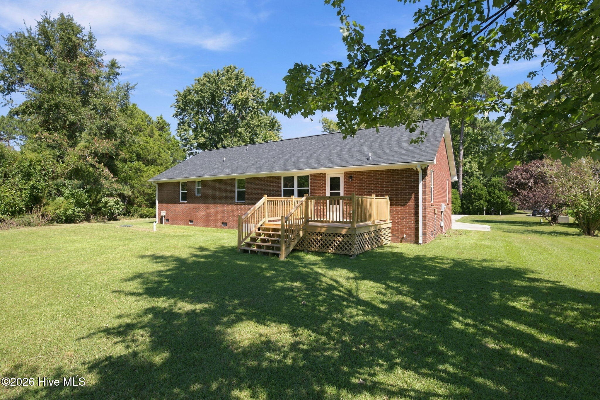 4425 Rivershore Drive Property Photo 3