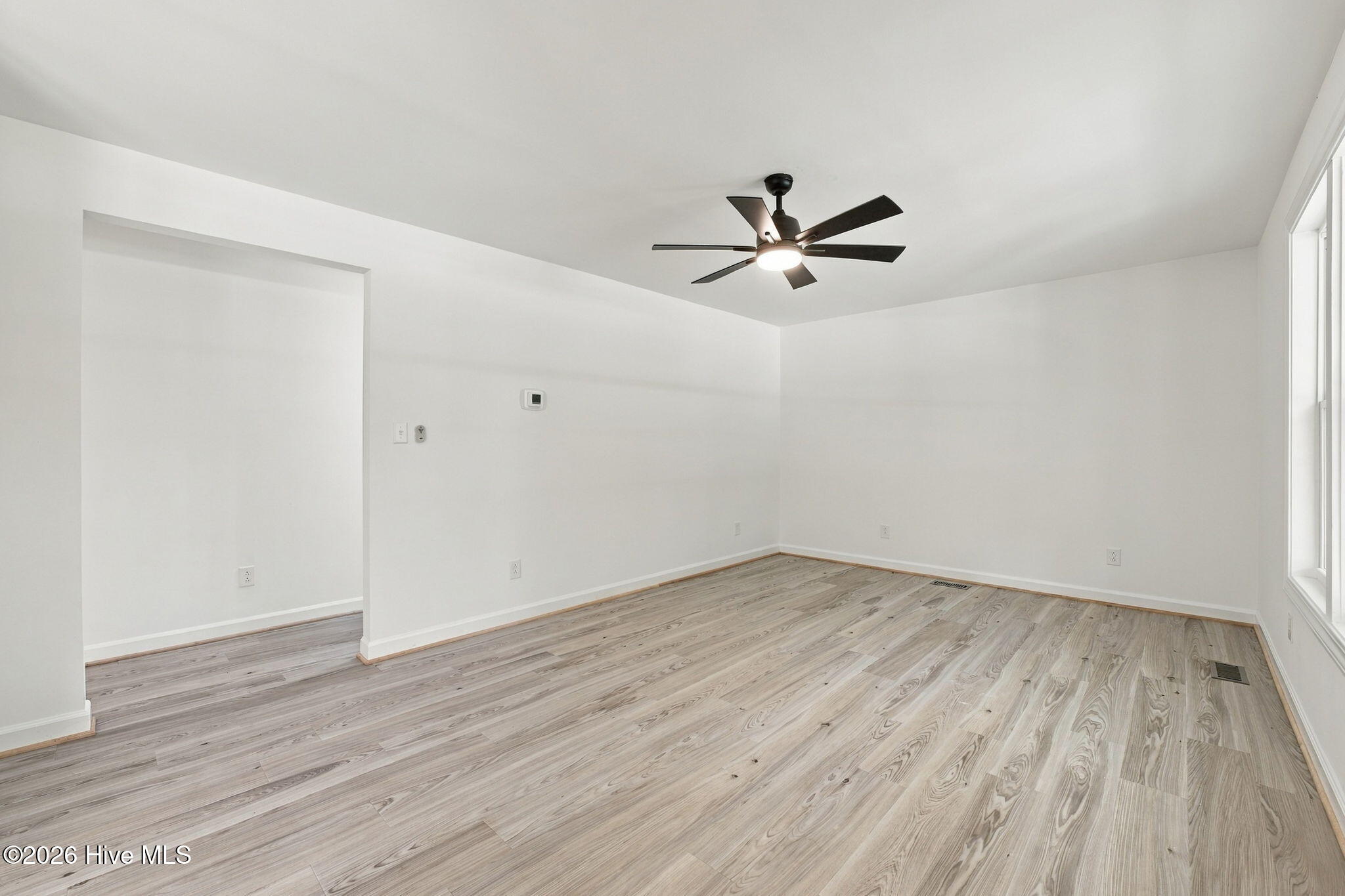 4425 Rivershore Drive Property Photo 6