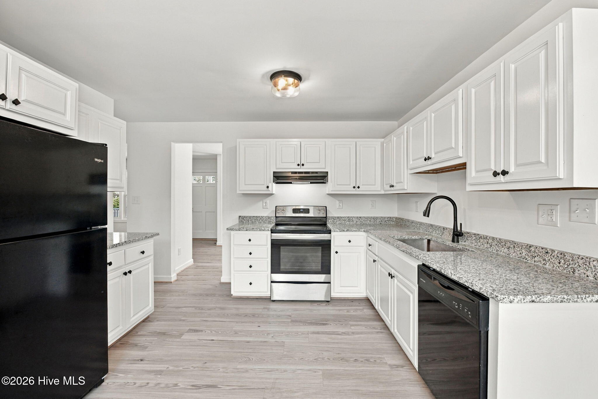 4425 Rivershore Drive Property Photo 10