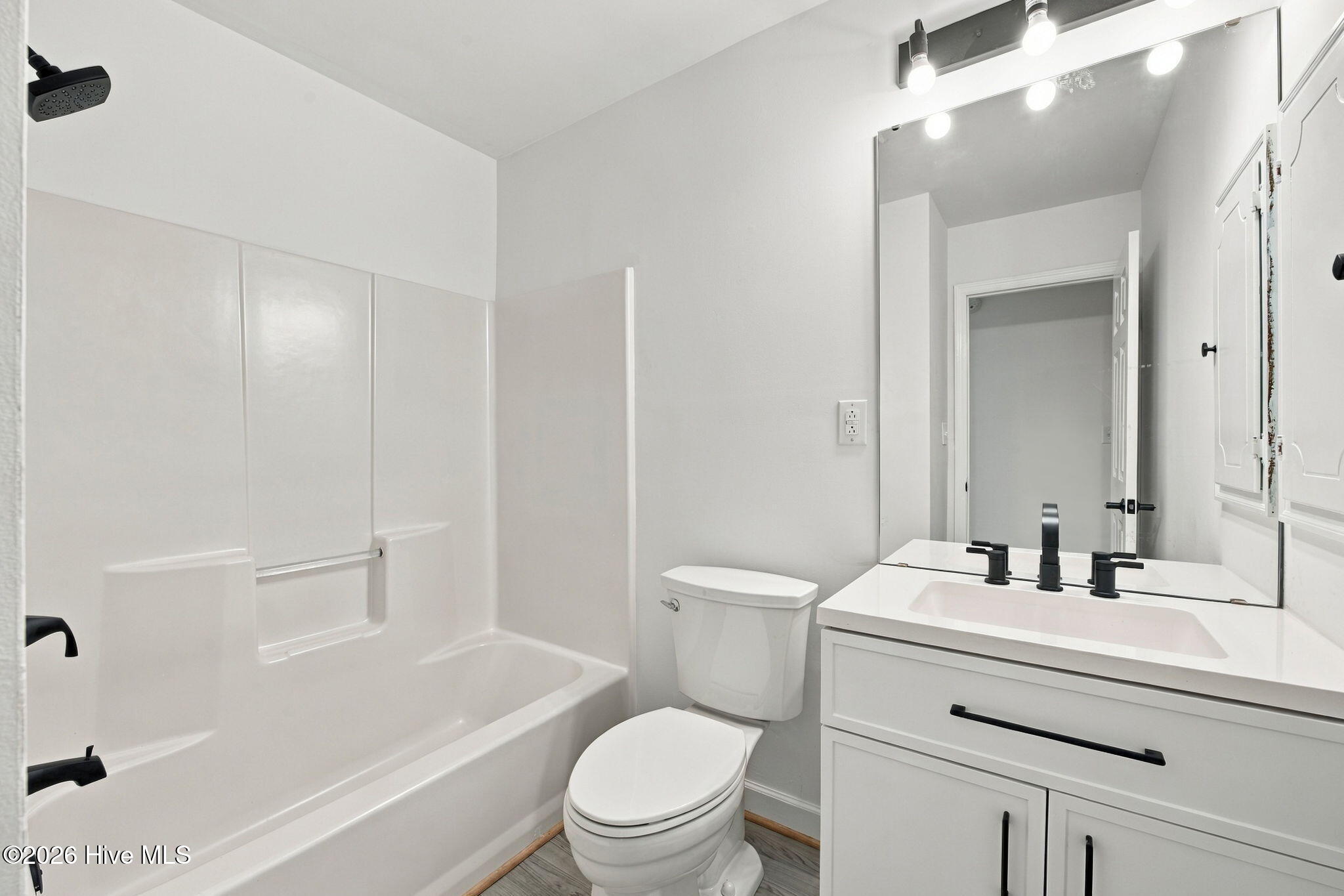 4425 Rivershore Drive Property Photo 15