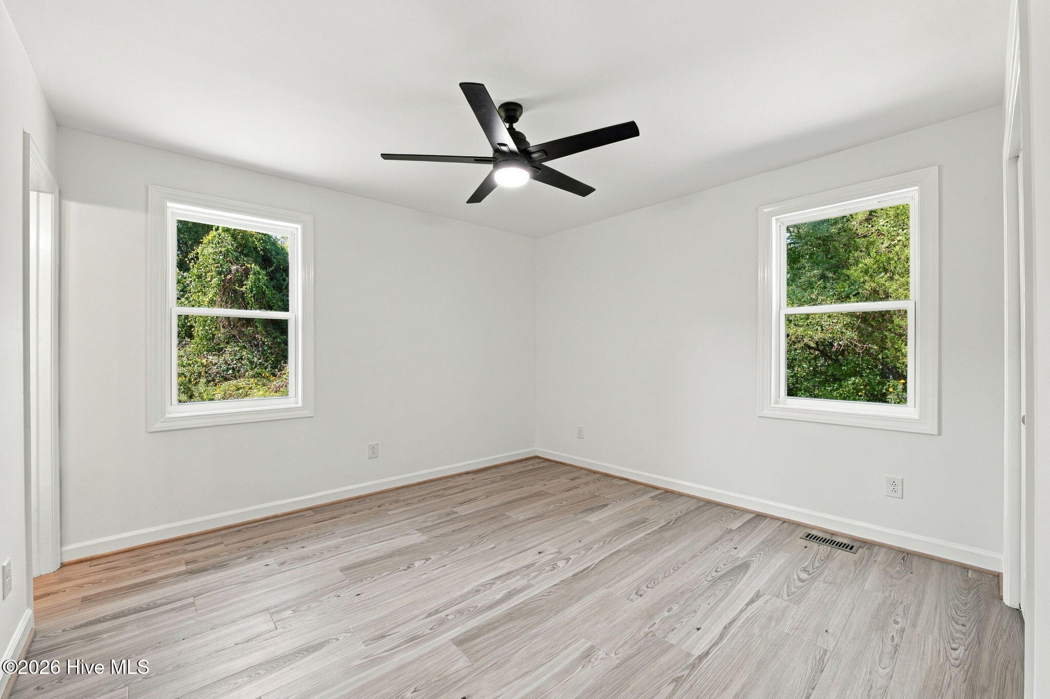 4425 Rivershore Drive Property Photo 16