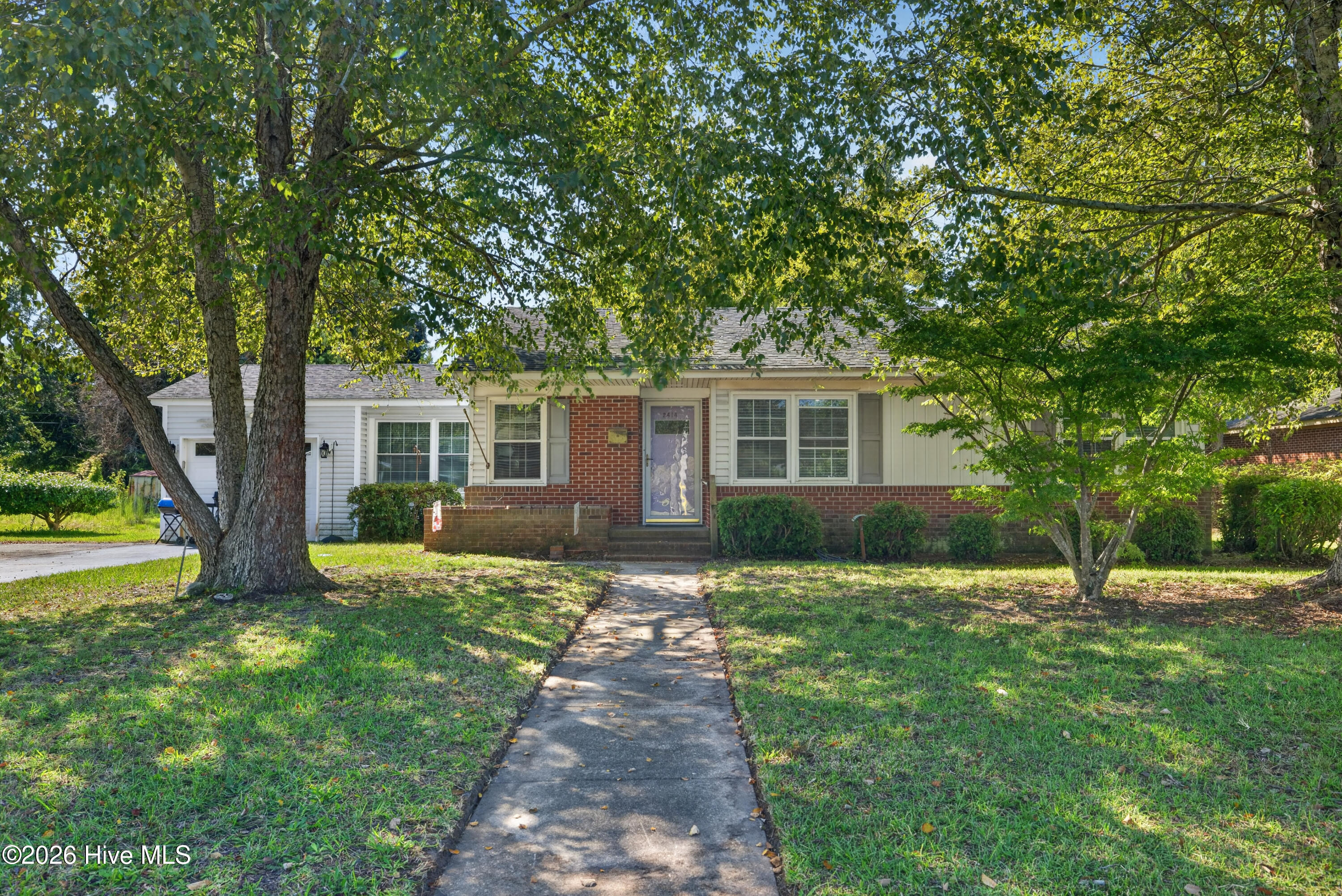 2414 Belvedere Drive Property Photo 2