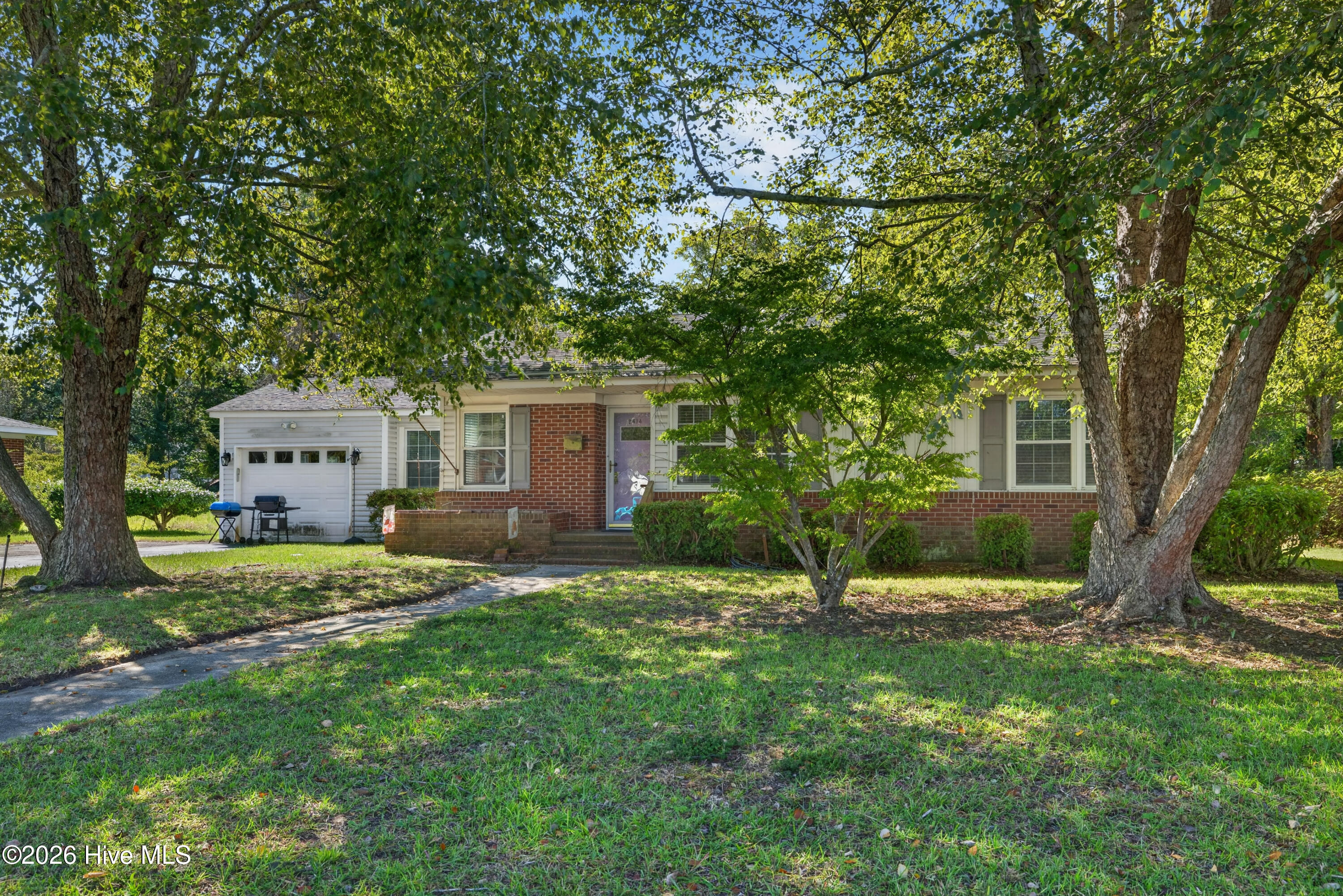 2414 Belvedere Drive Property Photo 4