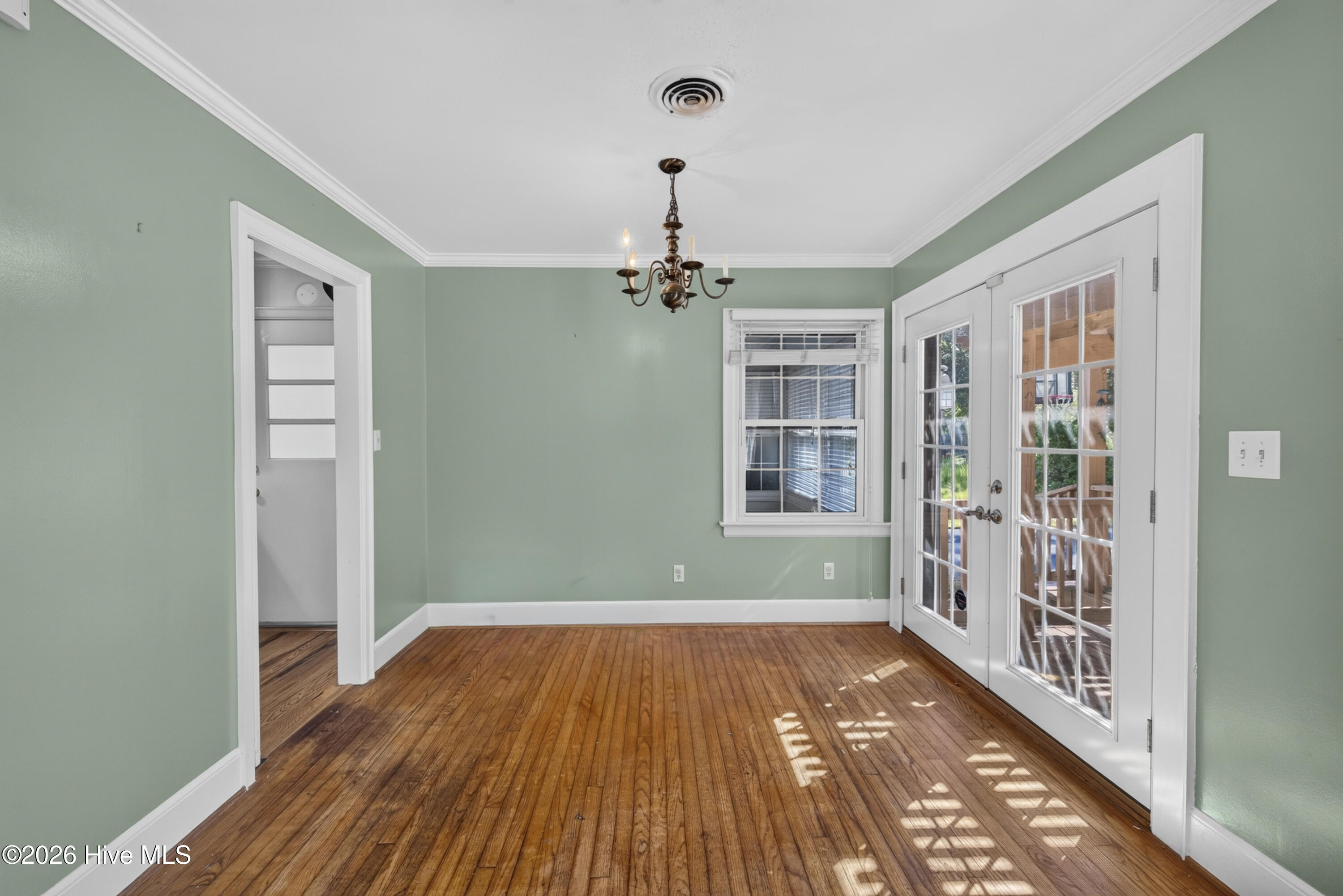 2414 Belvedere Drive Property Photo 12