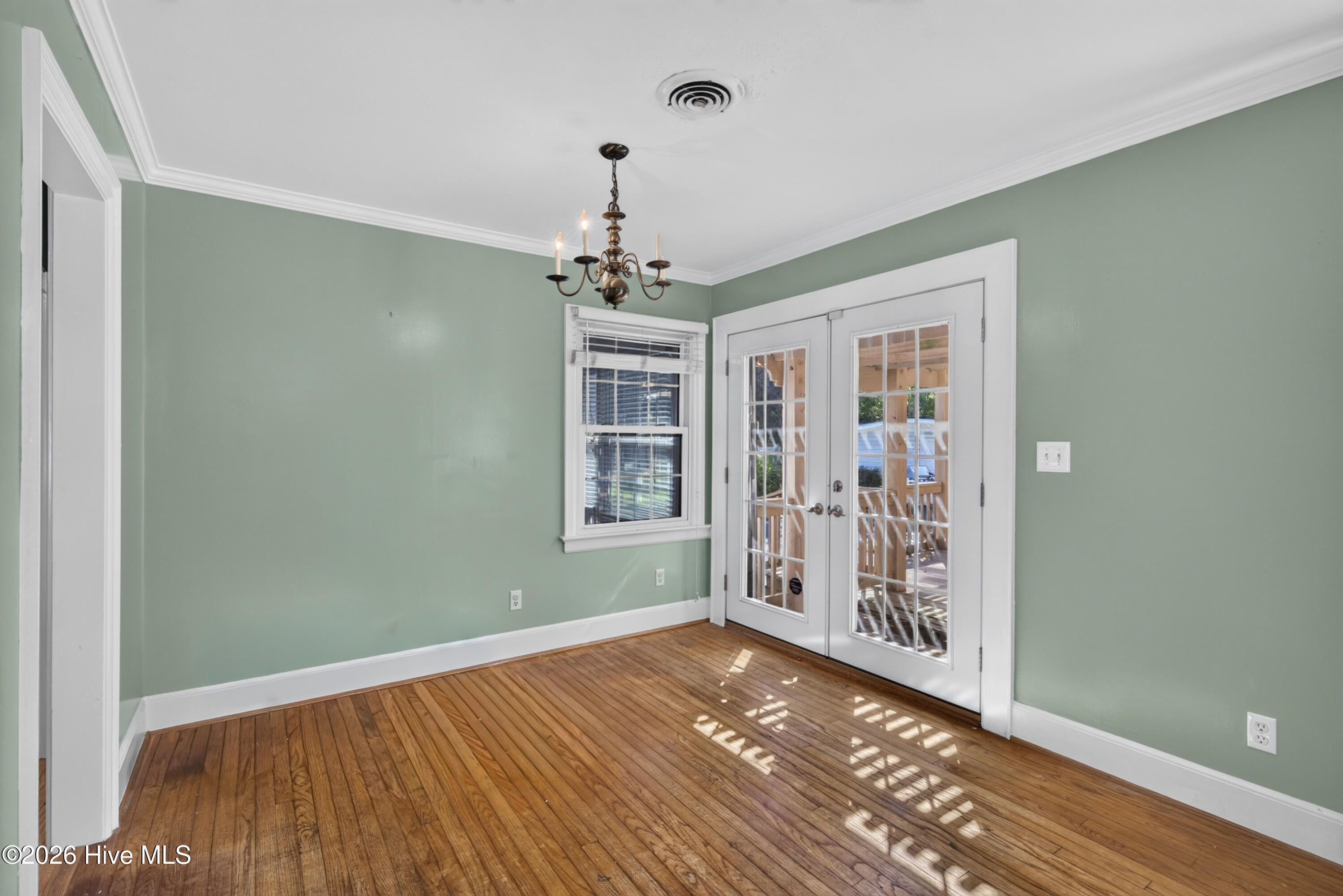 2414 Belvedere Drive Property Photo 13