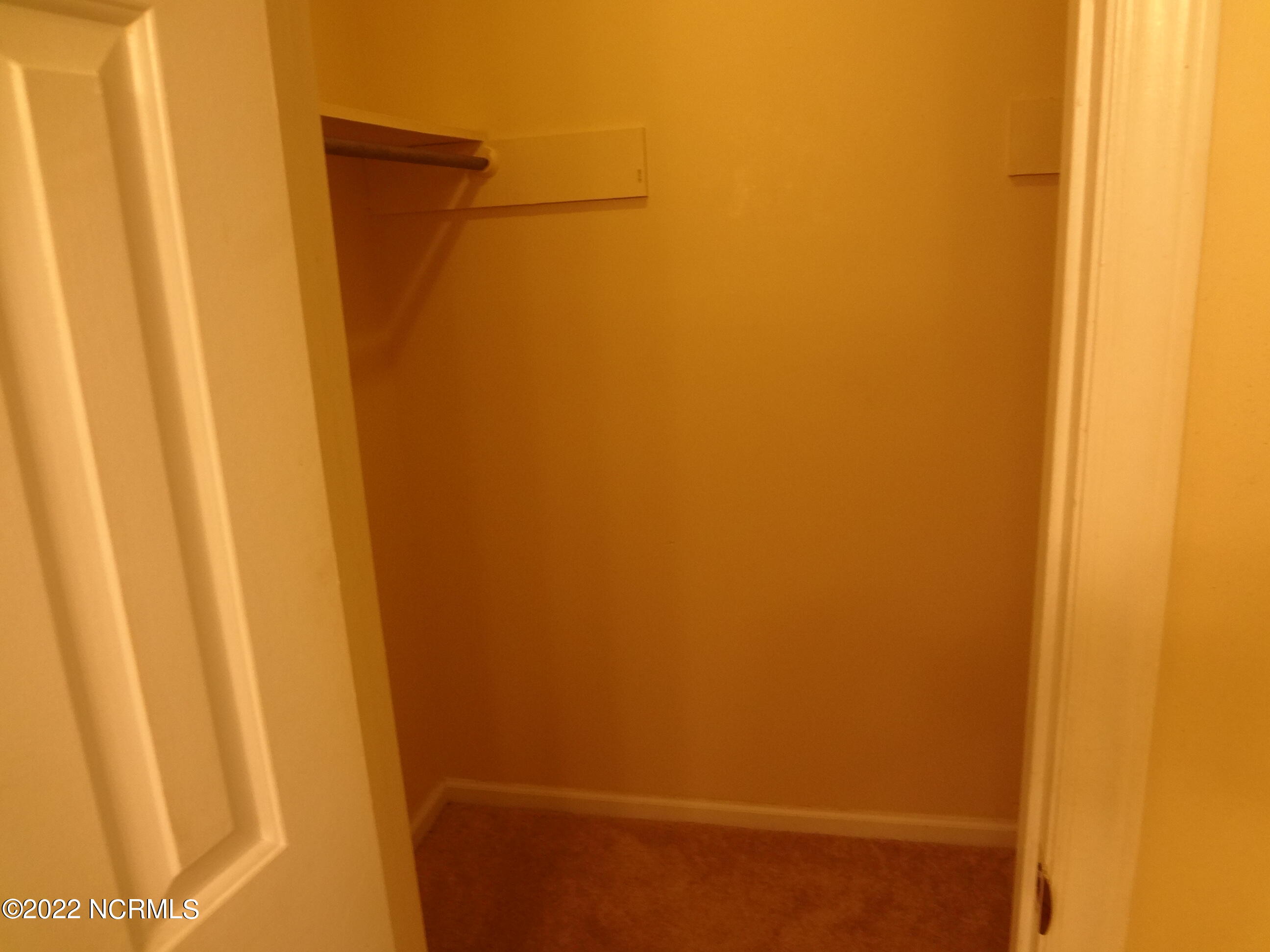 135 W Victoria Court B Property Photo 15