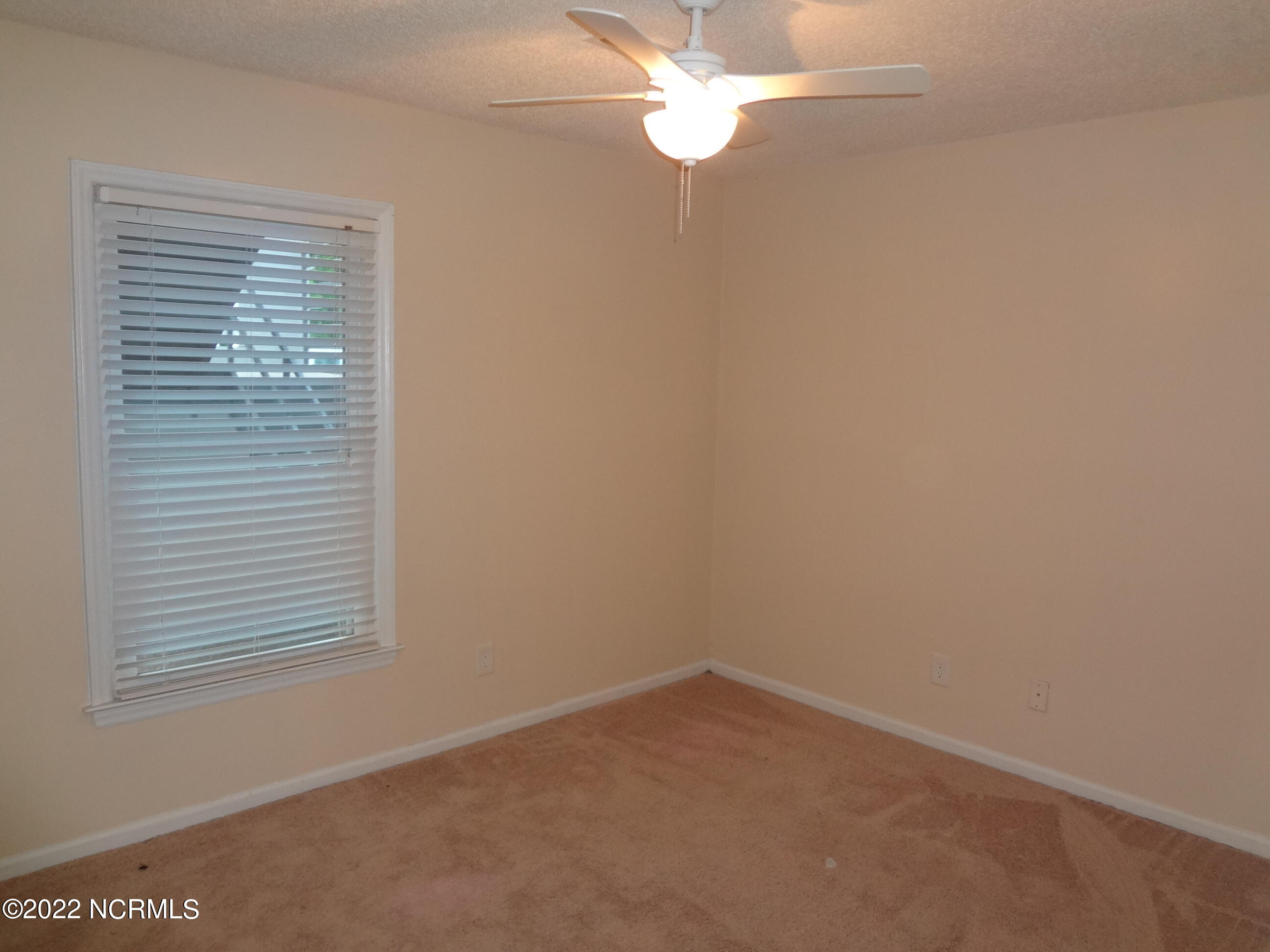 135 W Victoria Court B Property Photo 19