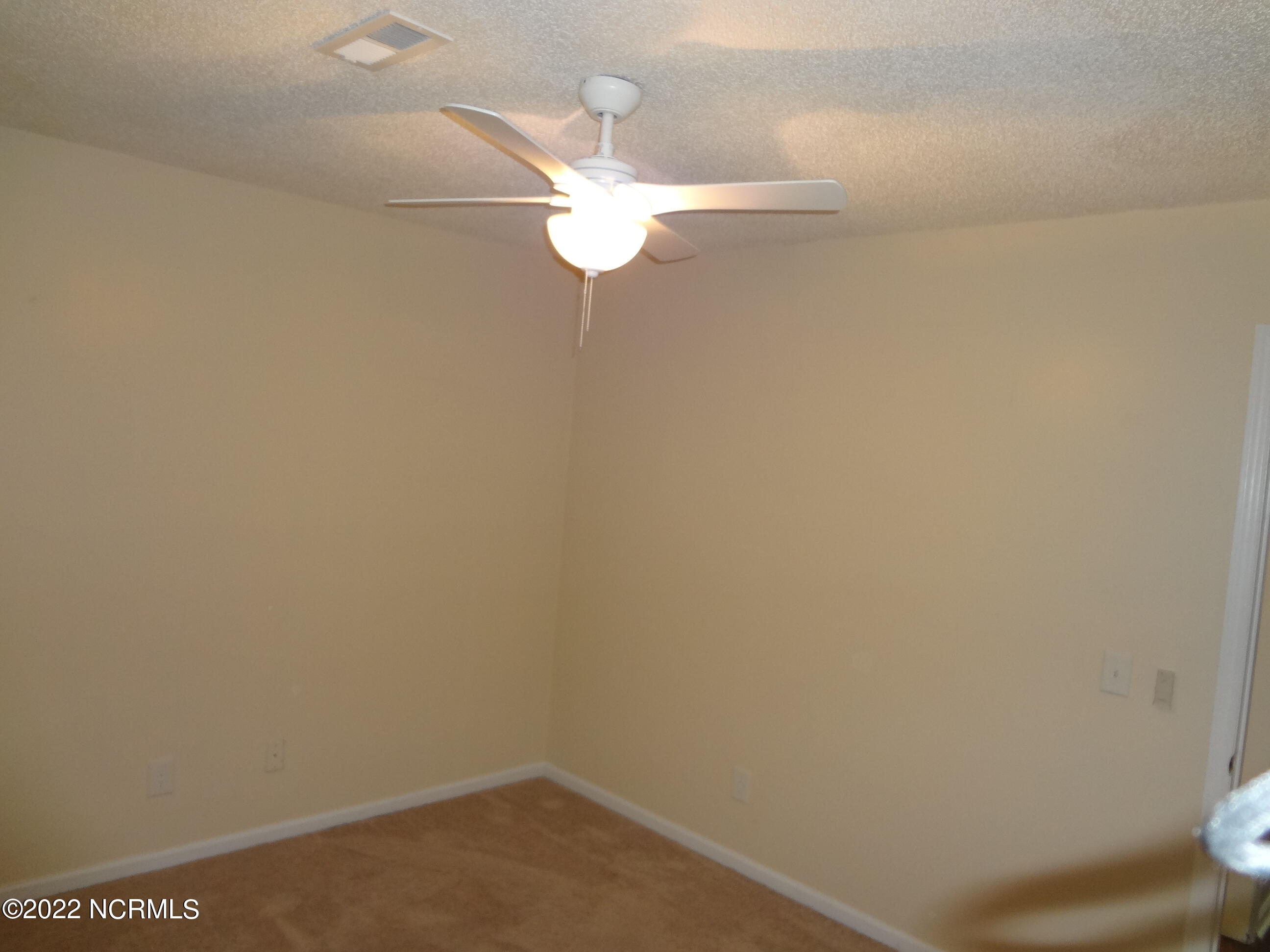 135 W Victoria Court B Property Photo 20