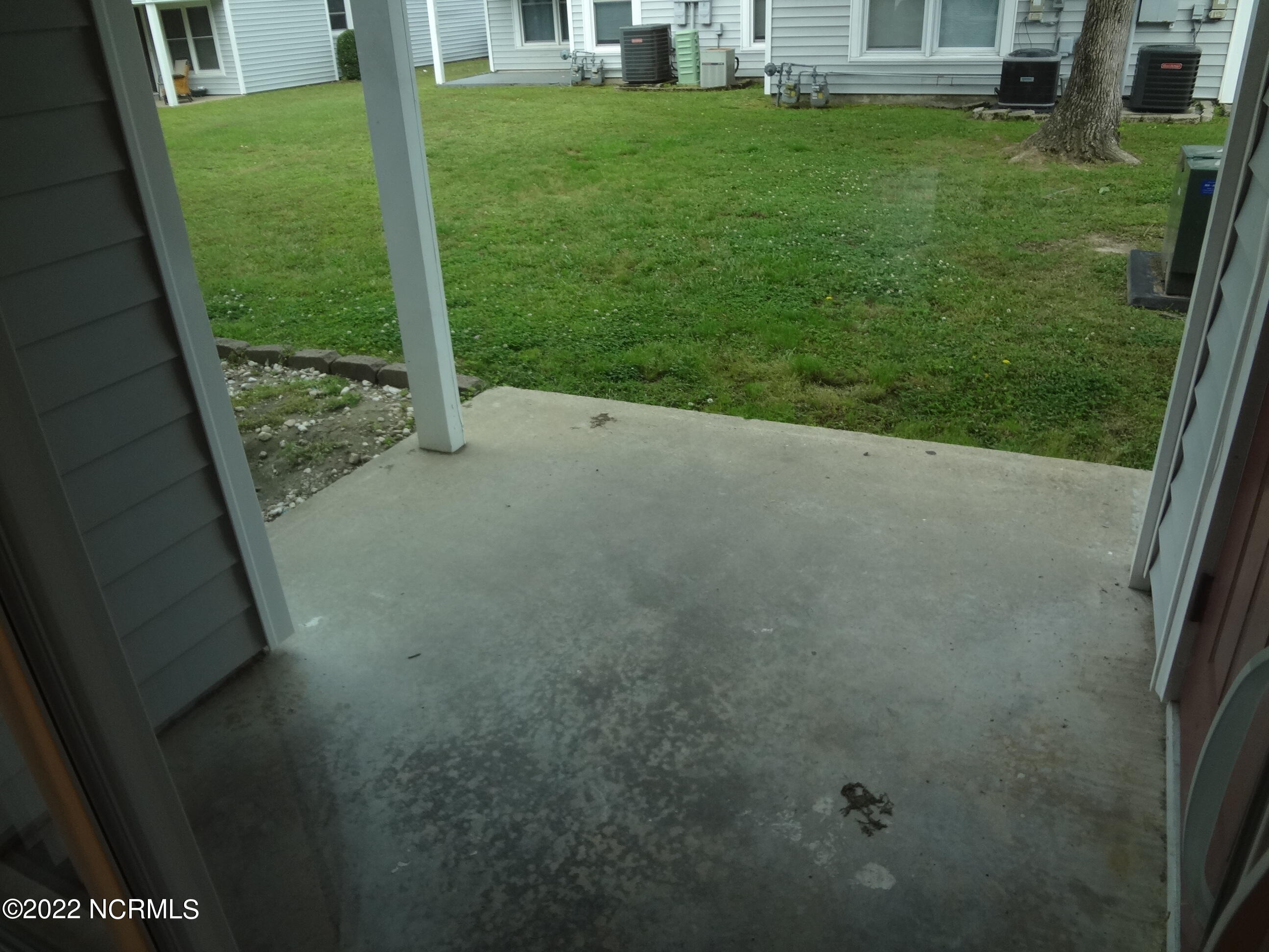 135 W Victoria Court B Property Photo 25