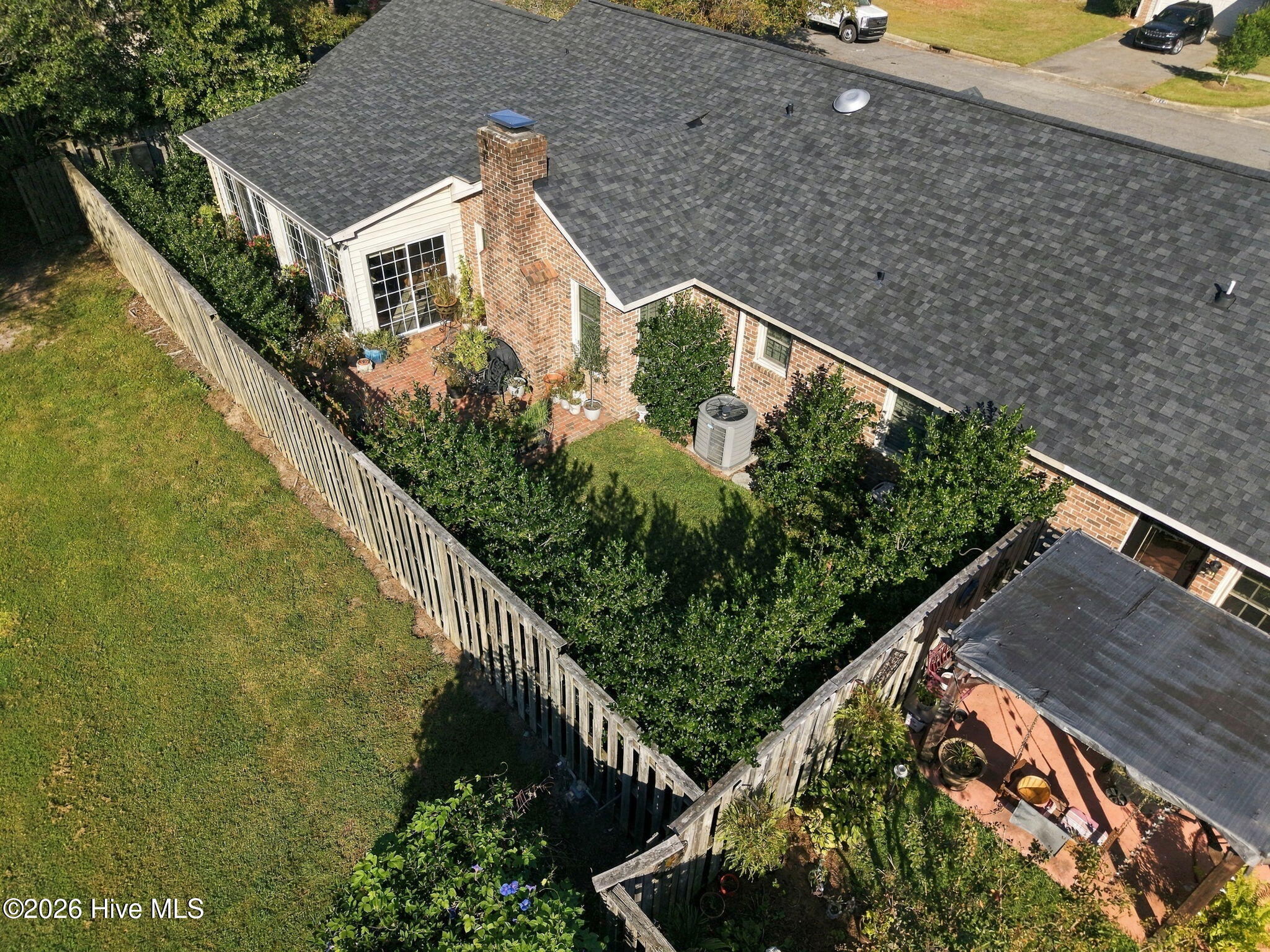 826 Westminster Lane Property Photo 5