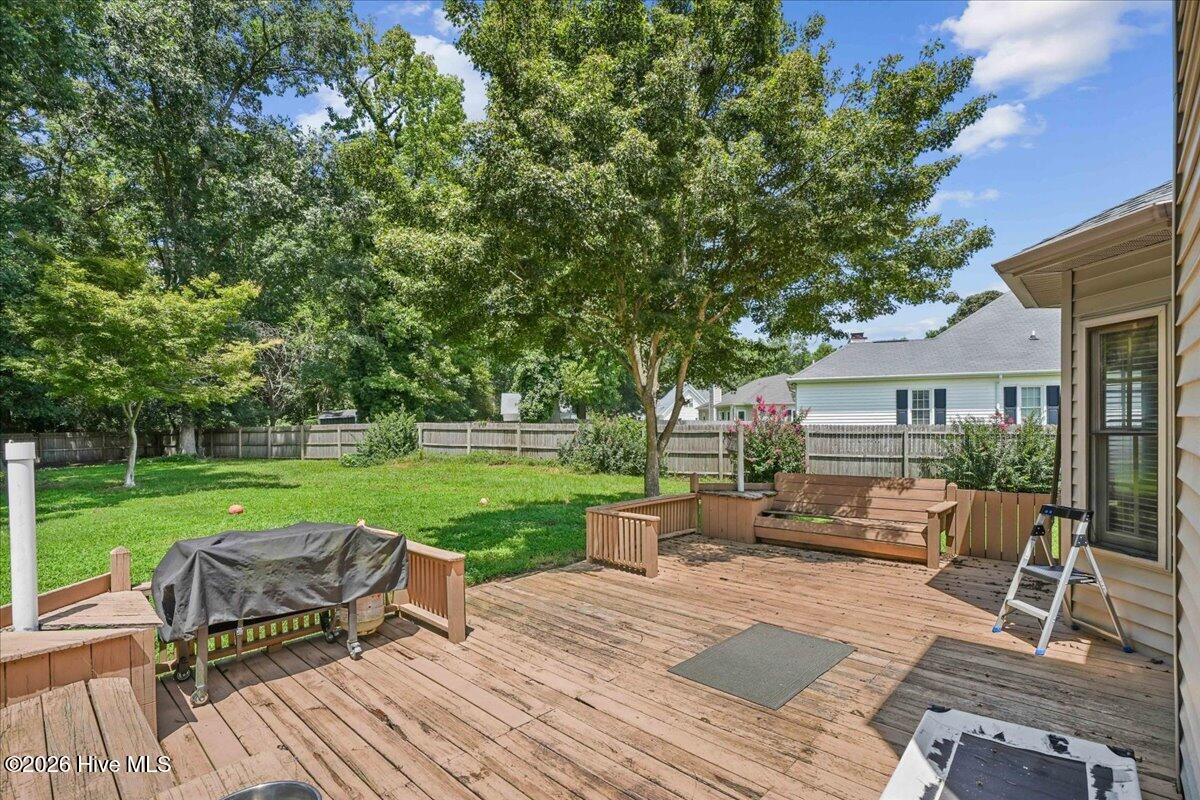 405 N Pointe Drive Property Photo 4