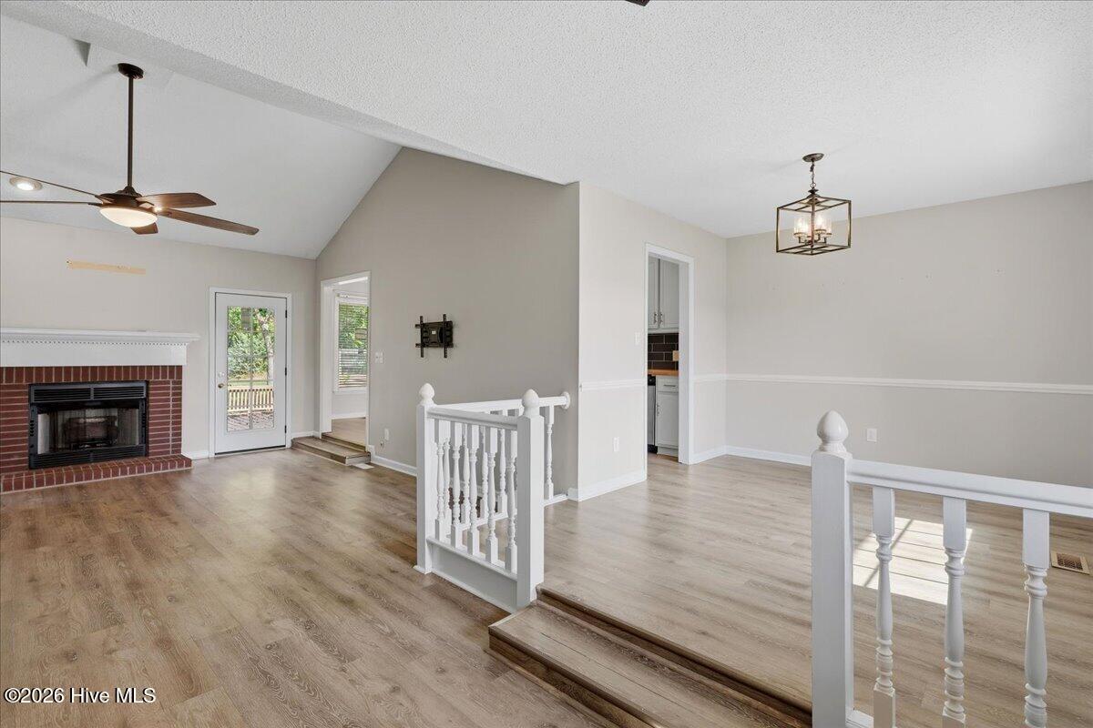 405 N Pointe Drive Property Photo 10