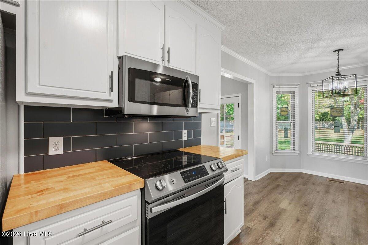 405 N Pointe Drive Property Photo 13