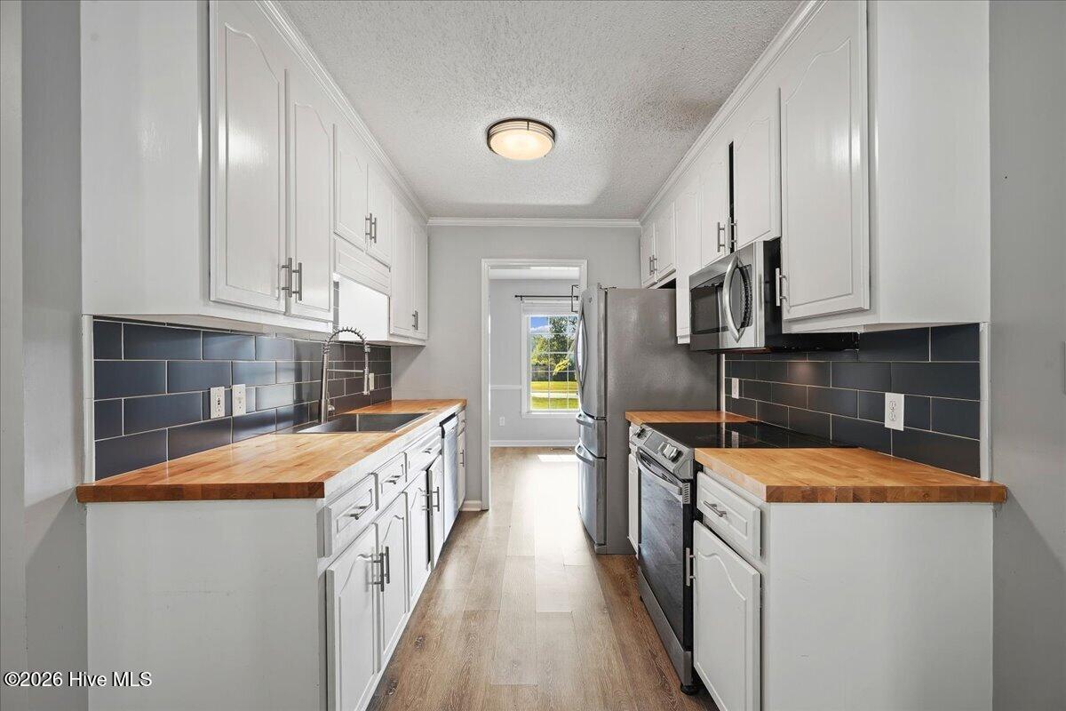 405 N Pointe Drive Property Photo 14