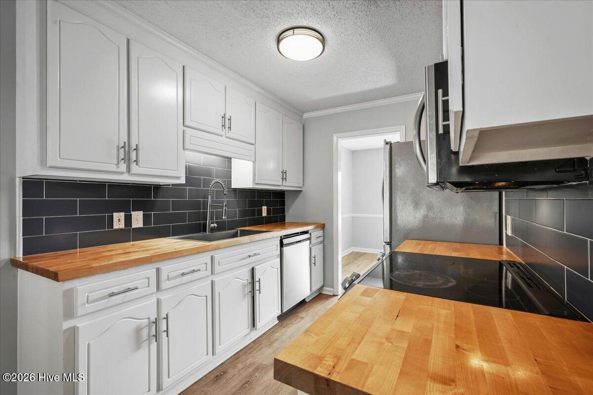 405 N Pointe Drive Property Photo 15